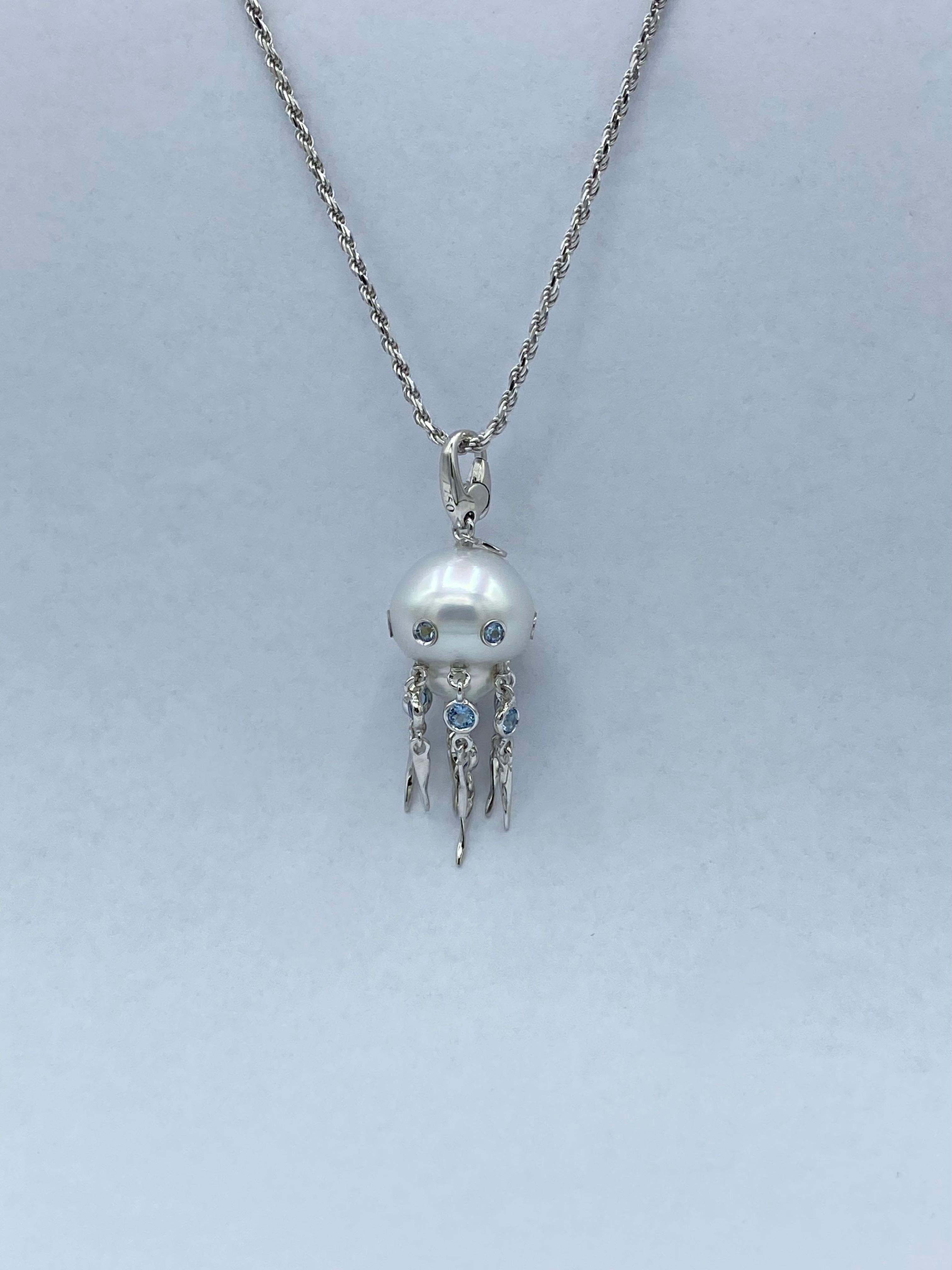 Jellyfish White Diamond Australian Pearl 18Kt White Gold Pendant/Necklace or Charm

It is a fascinating animal and symbolizes the flow of life, it encourages us not to resist changes. Like an animal that delves into the depths of the abyss, it