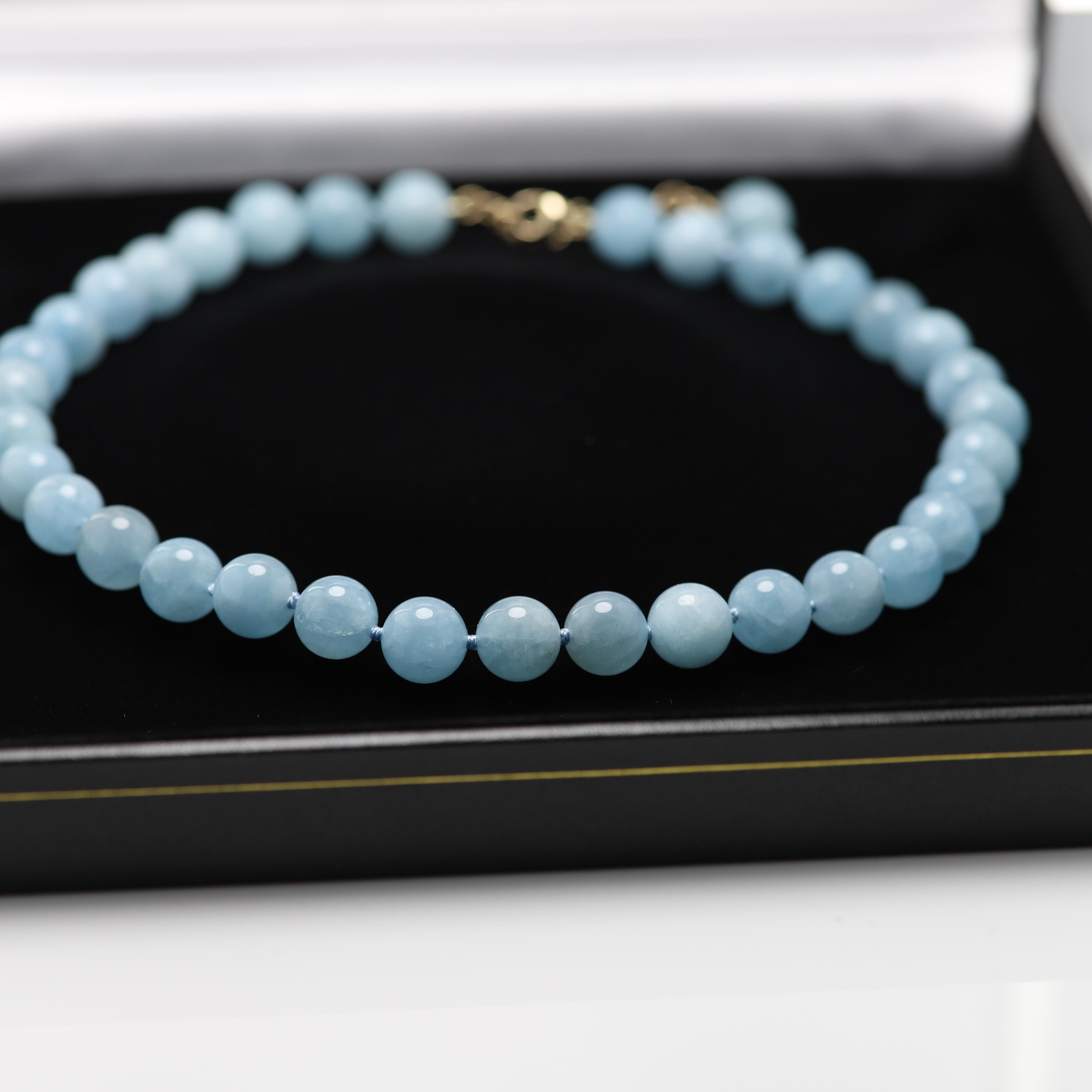 Collana di perle di acquamarina in oro giallo 14 carati con chiusura a scatto e prolunga regolabile in vendita 3