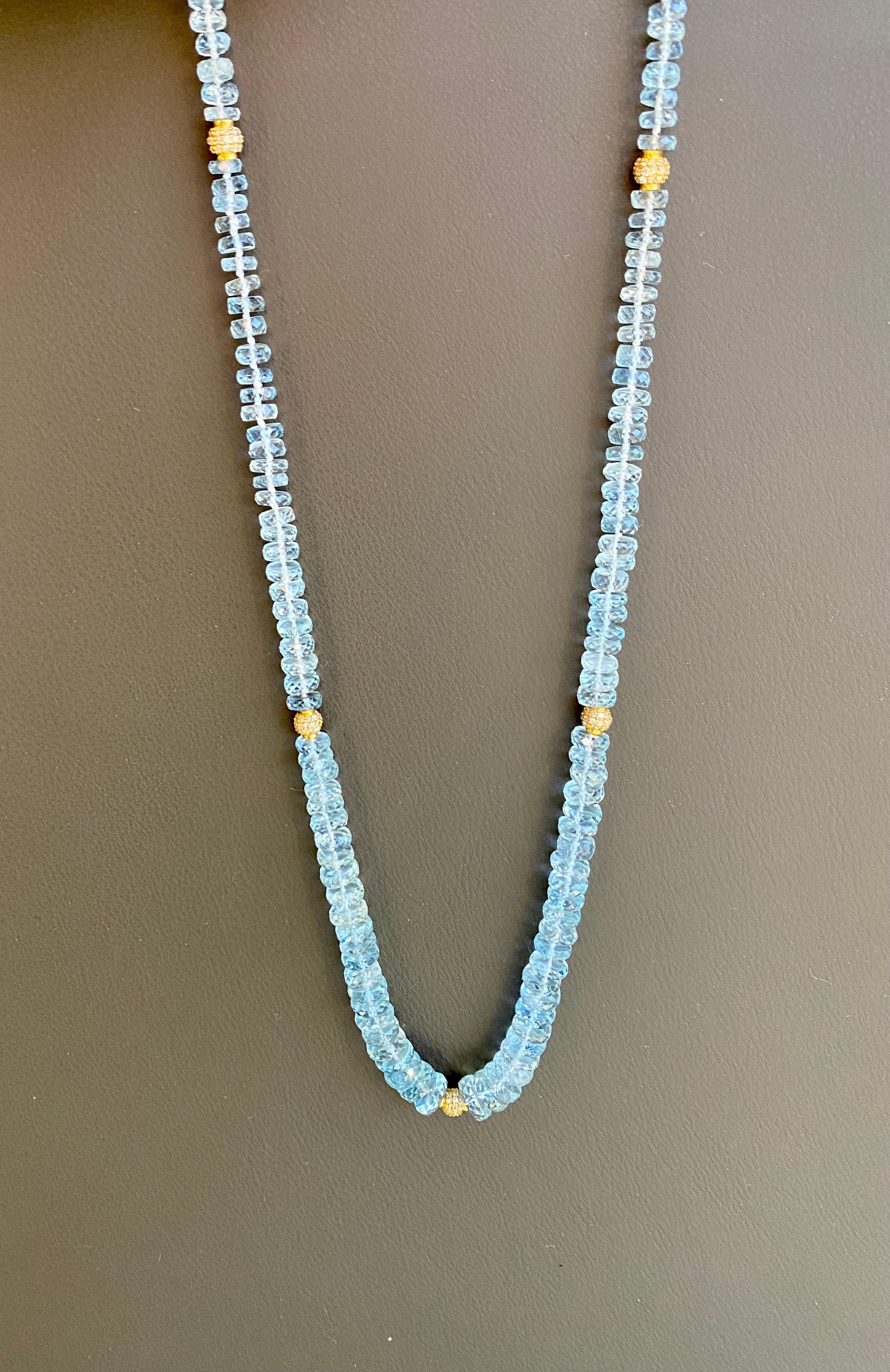 Contemporary Aquamarine Beads 14 Karat Yellow Gold Diamond Spacers 18 Karat Yellow Gold Clasp For Sale