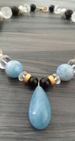 Aquamarine Beads And Pendant Baroque Pearls Quartz Onyx Yellow Gold Necklace