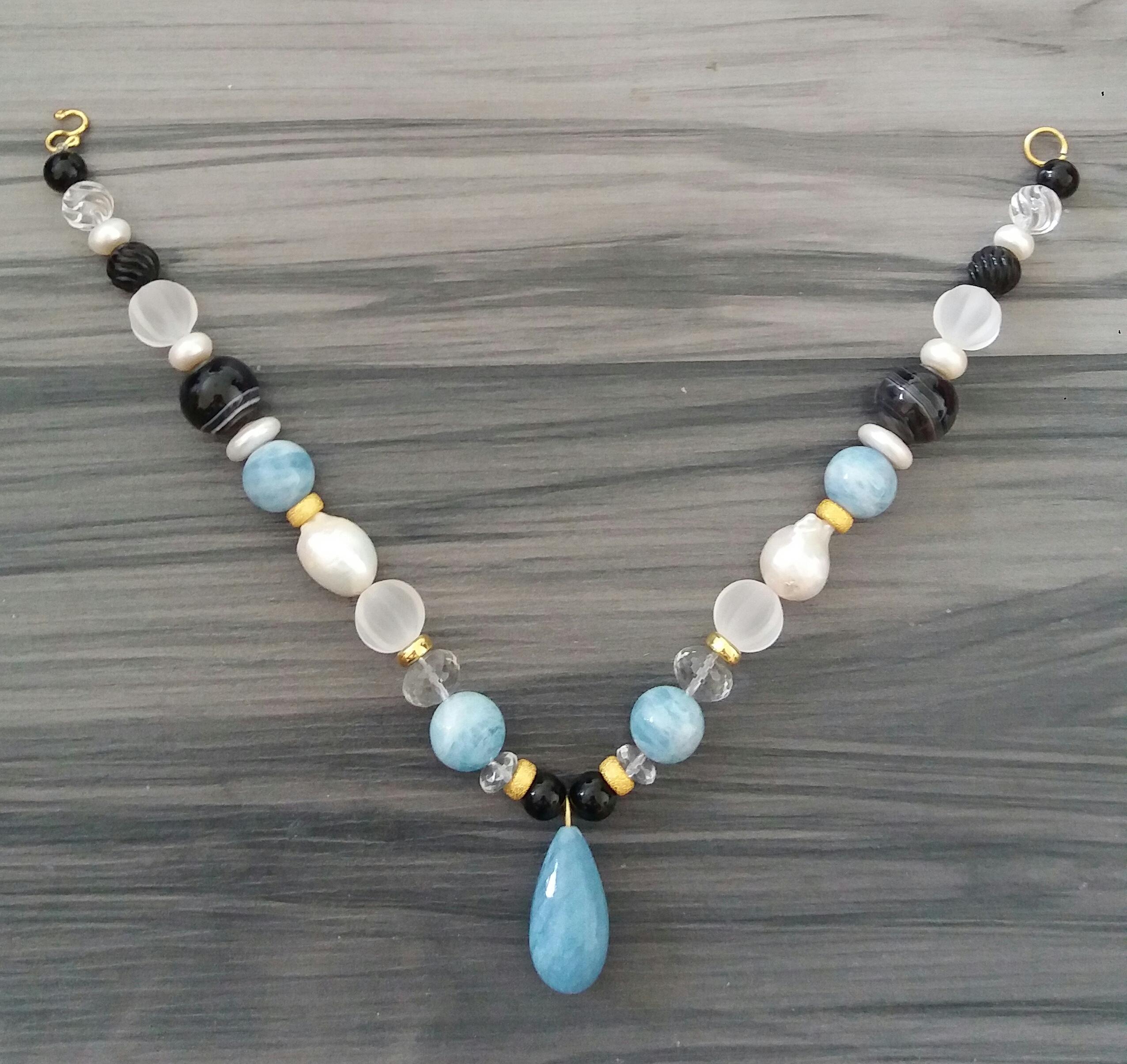 Art Deco Aquamarine Beads And Pendant Baroque Pearls Quartz Onyx Yellow Gold Necklace For Sale