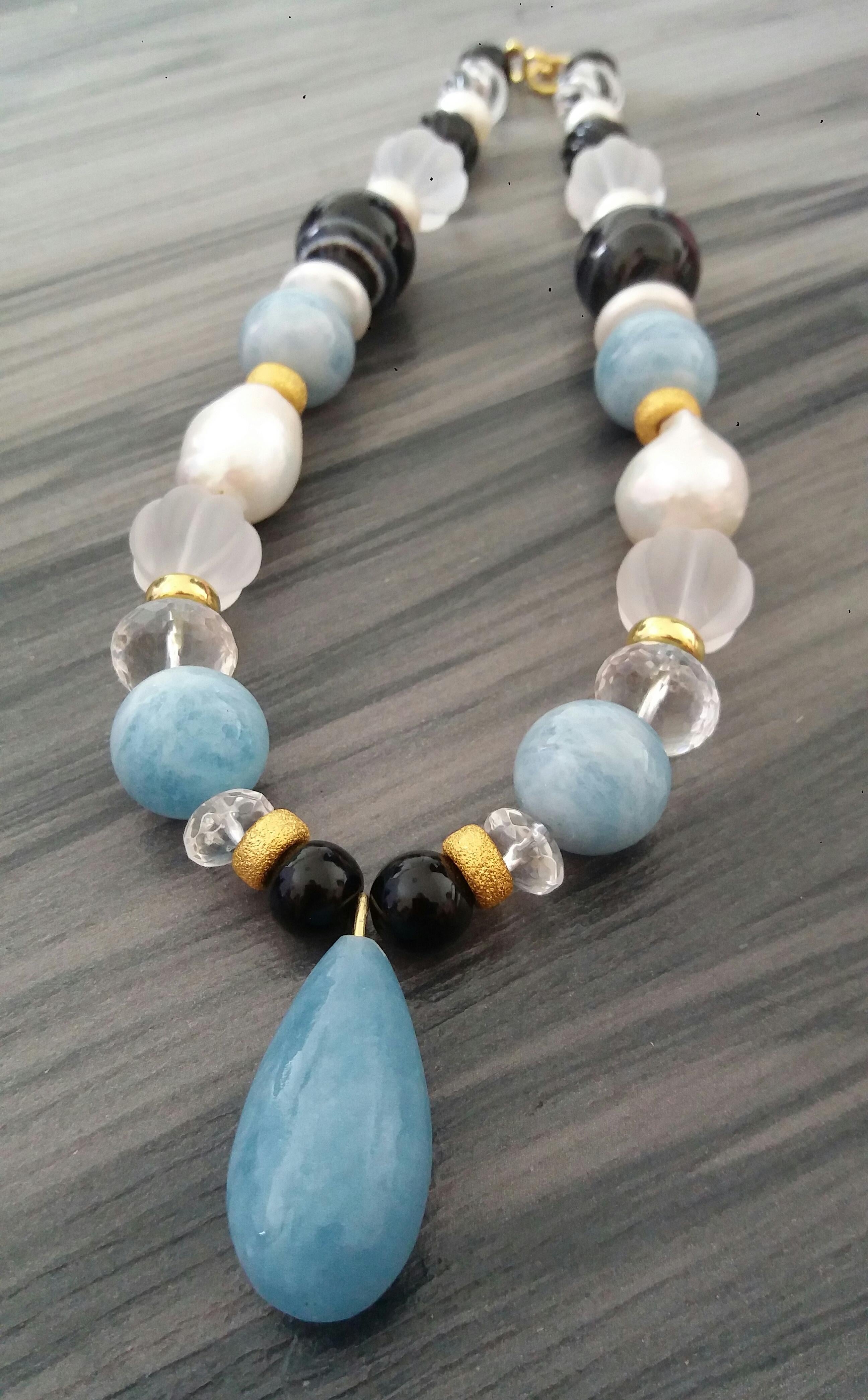 Mixed Cut Aquamarine Beads And Pendant Baroque Pearls Quartz Onyx Yellow Gold Necklace For Sale