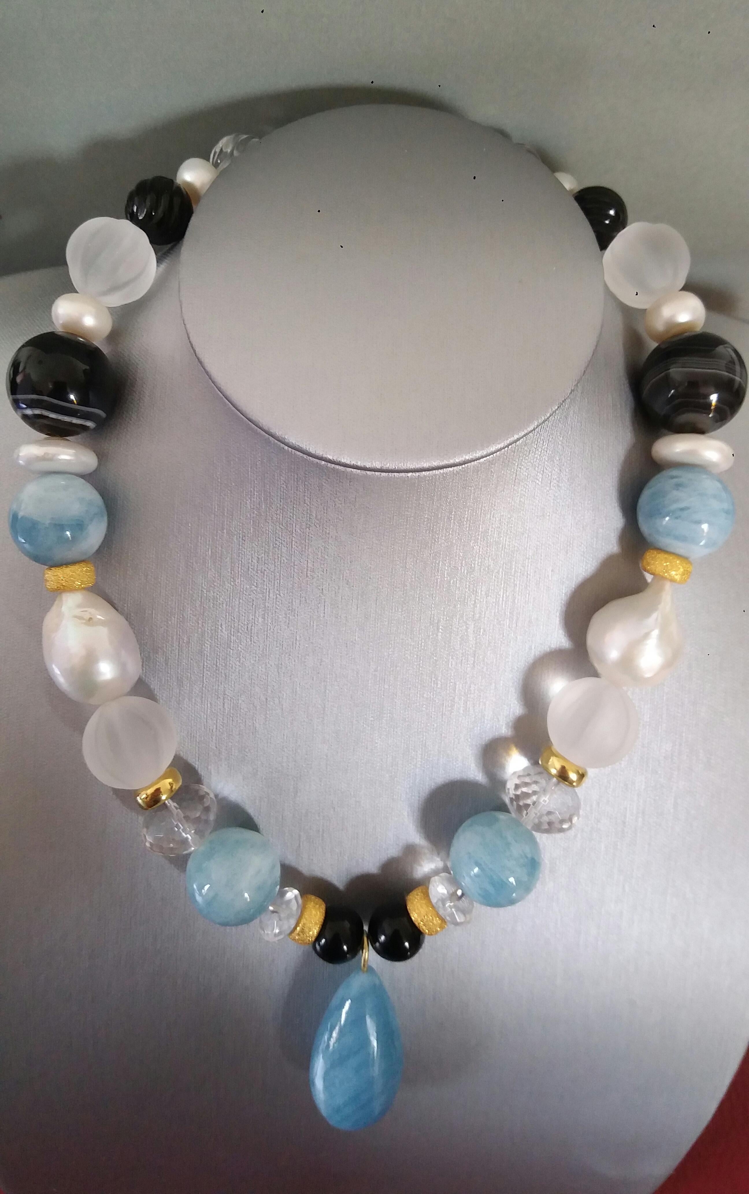 Aquamarine Beads And Pendant Baroque Pearls Quartz Onyx Yellow Gold Necklace For Sale 1