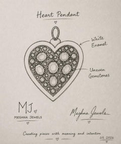 Ciondolo a forma di cuore con pietra di acquamarina, smalto bianco e oro 14 carati di MEGHNA JEWELS