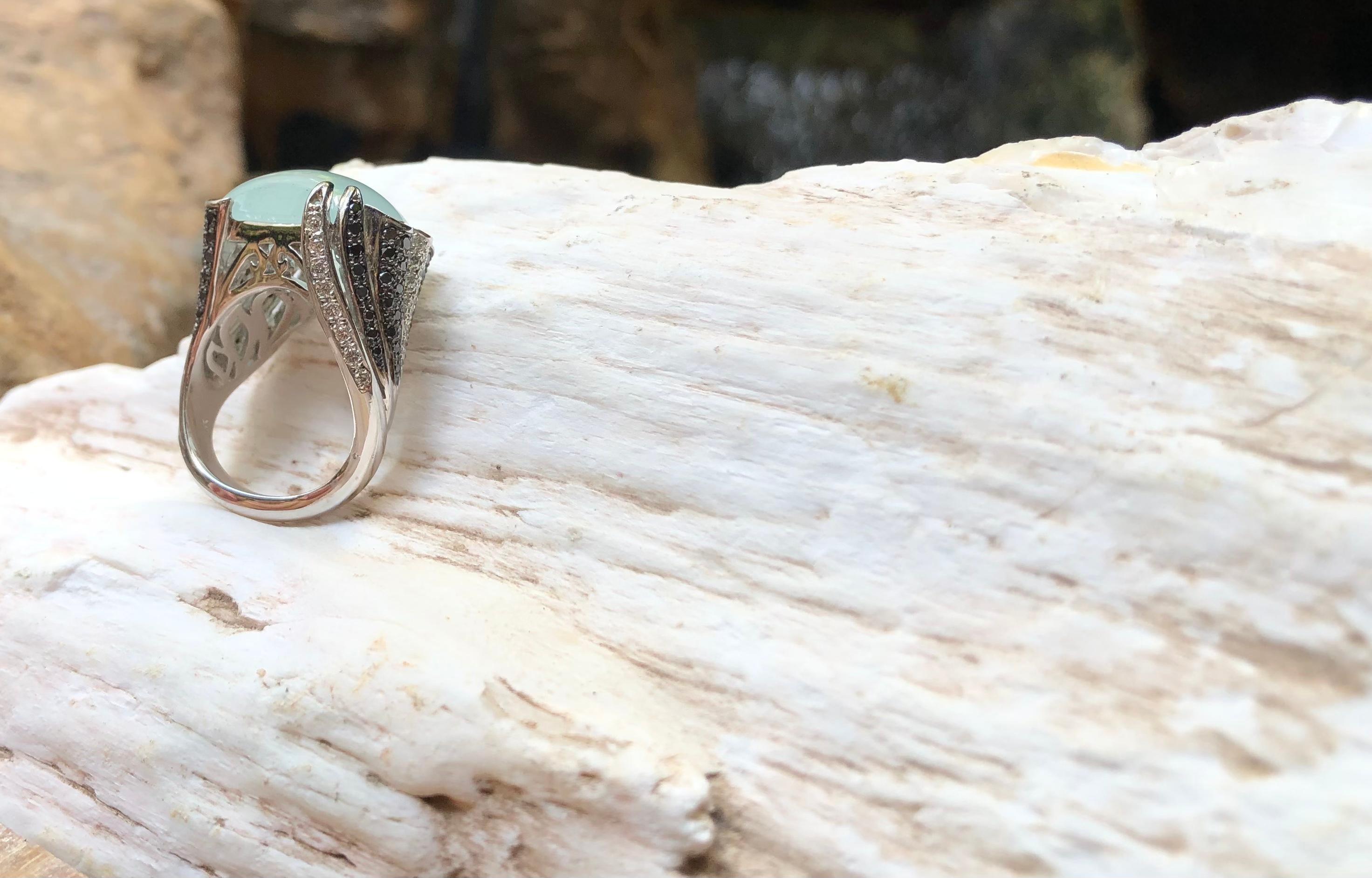 Aquamarine, Black Diamond and Diamond Ring Set in 18 Karat White Gold Settings For Sale 5