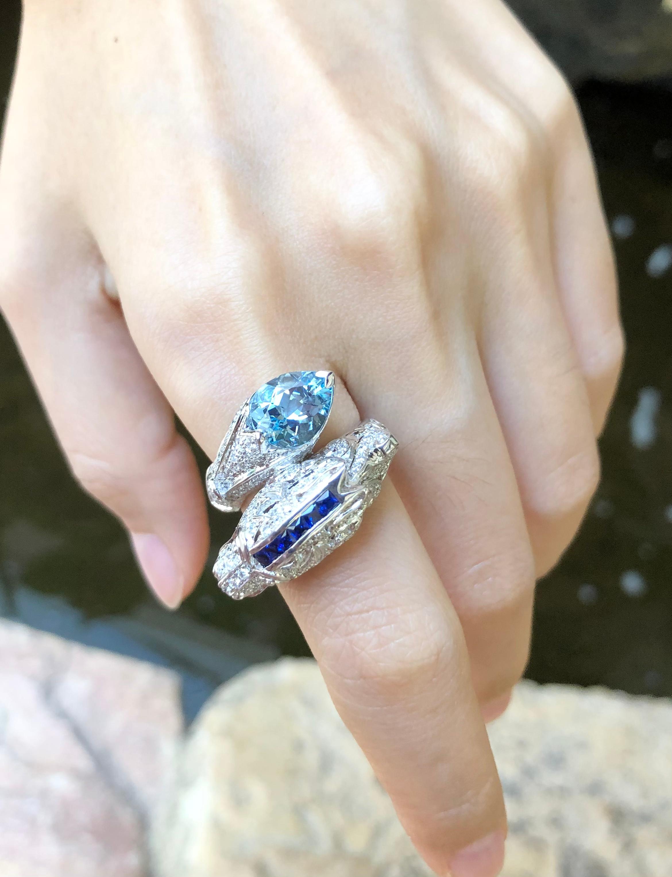 Aquamarine, Blue Sapphire and Diamond Dragon Ring in 18 Karat White Gold In New Condition For Sale In Bangkok, TH