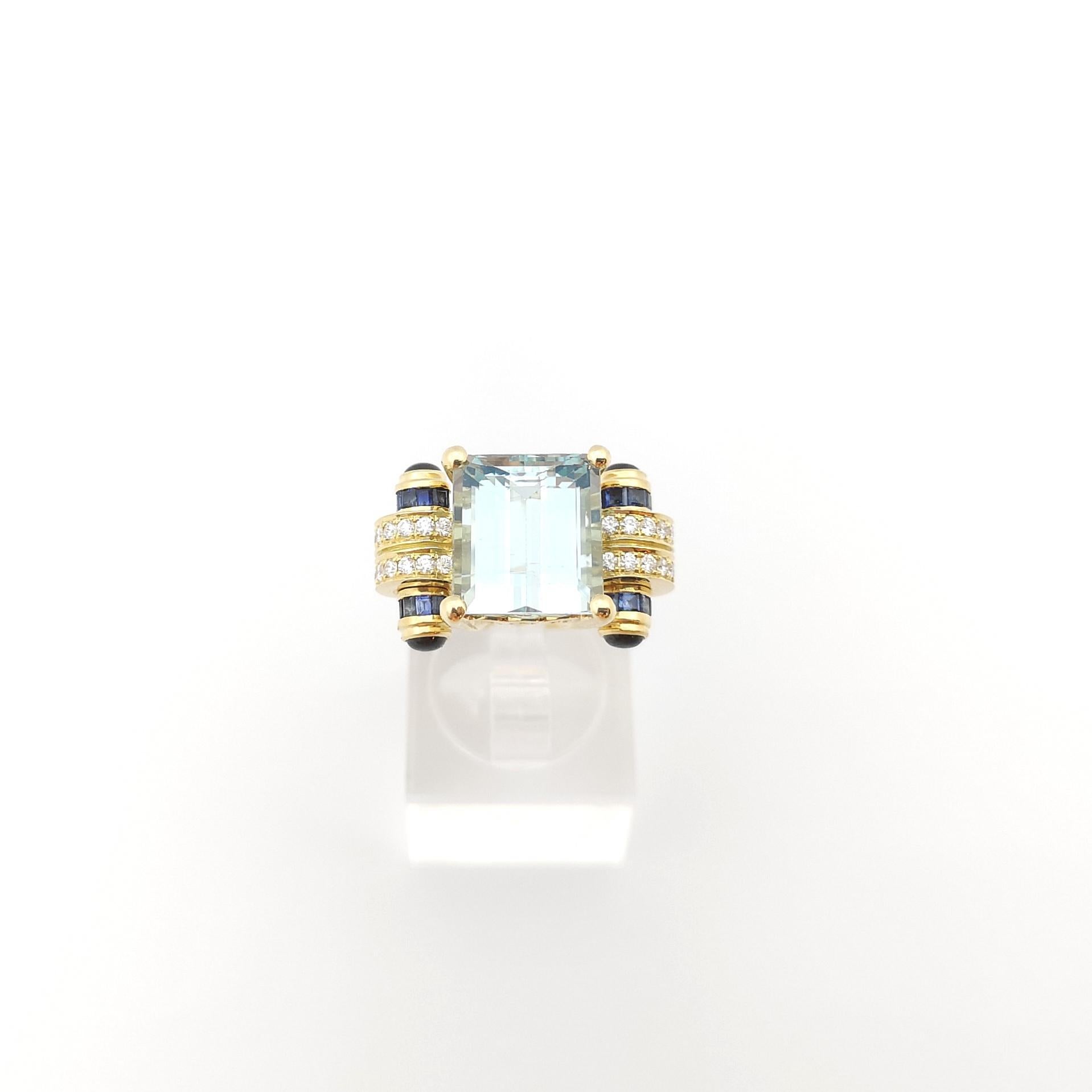 Aquamarine, Blue Sapphire and Diamond Ring set in 18K Gold Settings For Sale 6