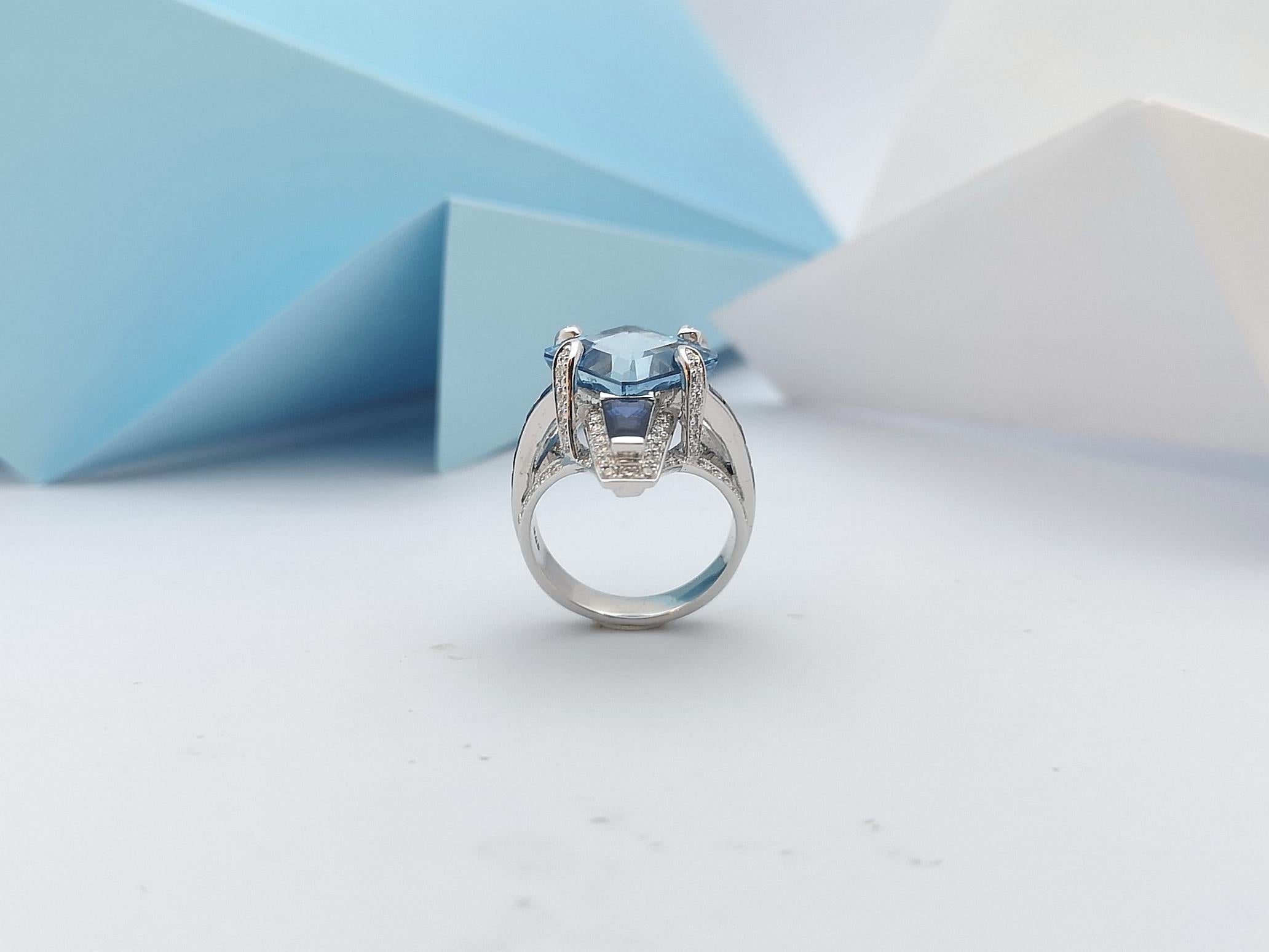 Aquamarine, Blue Sapphire with Diamond Ring Set in 18 Karat White Gold Settings For Sale 11