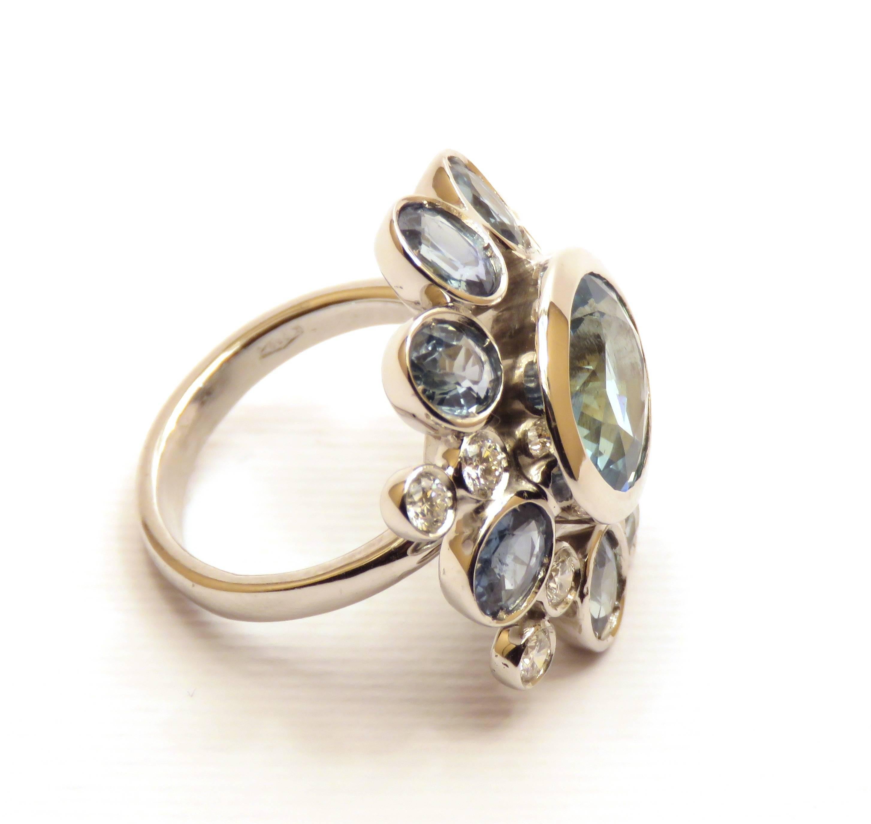 Aquamarine Sapphires Diamonds White Gold Cocktail Ring Handcrafted in Italy In New Condition In Milano, IT