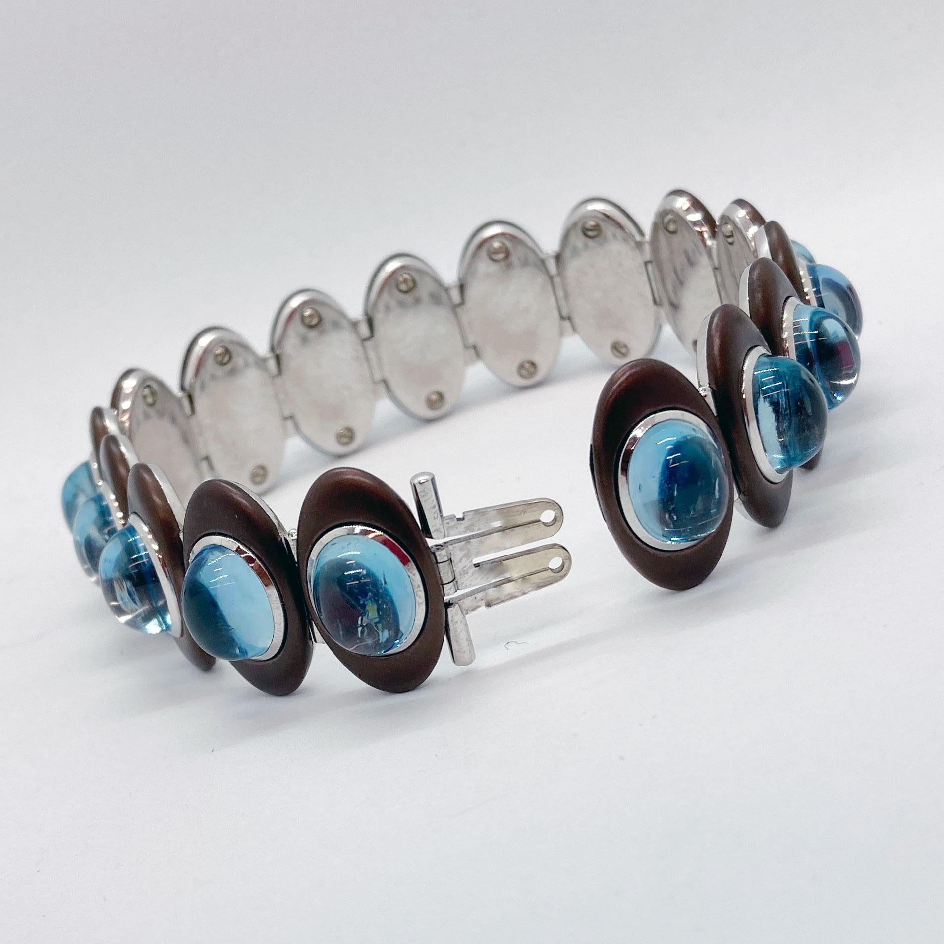 Cabochon Aquamarine Bracelet in 18 Karat Whitegold and Ceramic-Coated Stainless Steel For Sale
