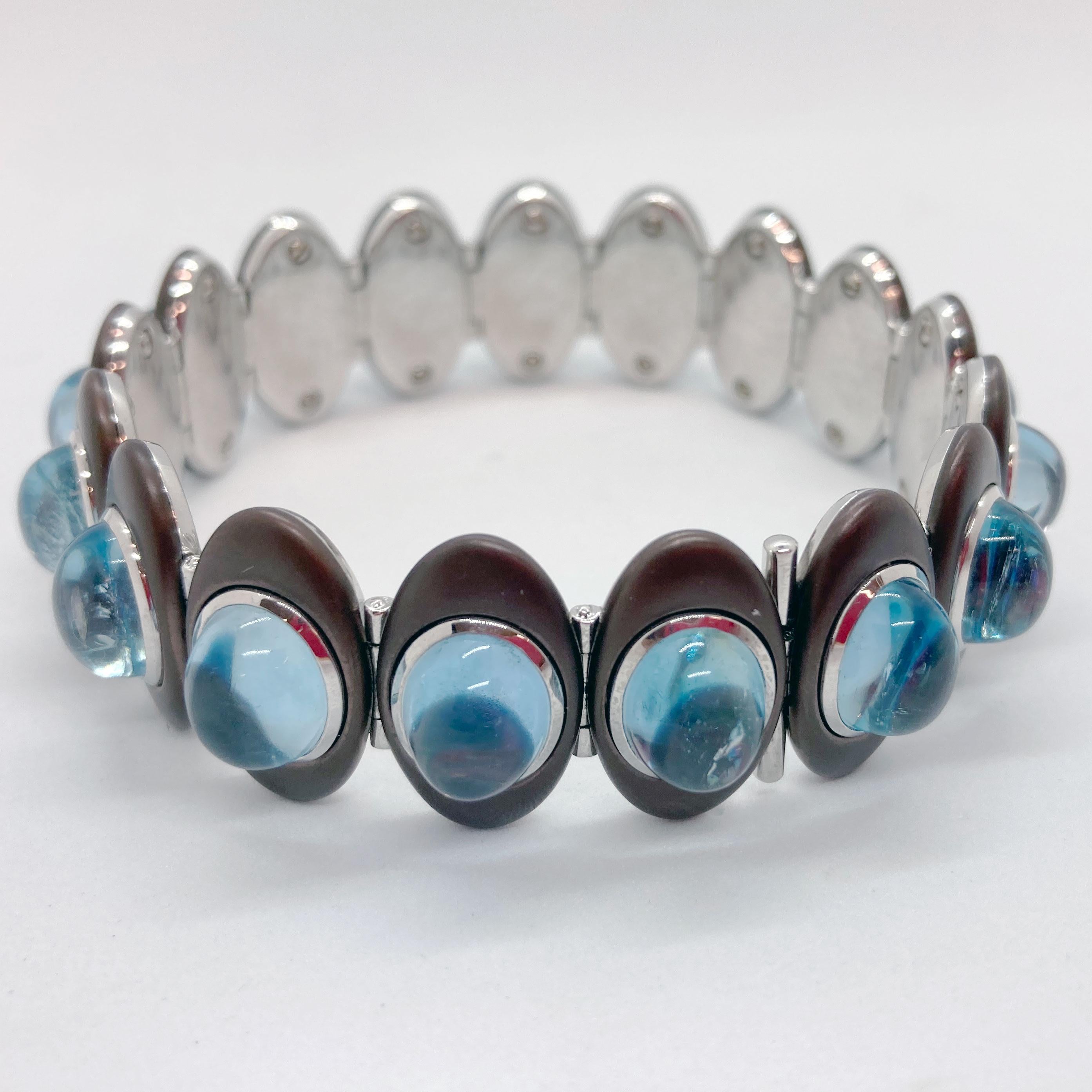 Aquamarine Bracelet in 18 Karat Whitegold and Ceramic-Coated Stainless Steel In New Condition For Sale In Zurich, CH