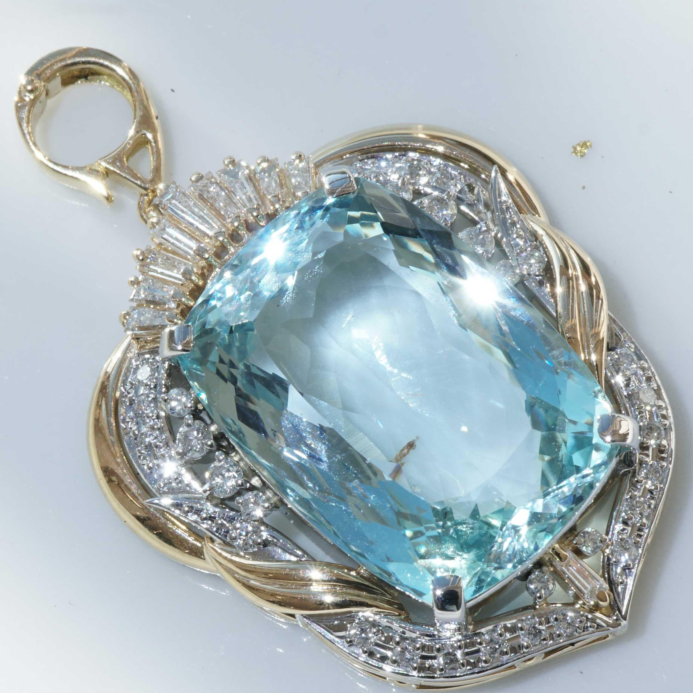 Pendant with very fine aquamarine in a rectangle cut of 24.50 ct, AAA+, 22 x 15.5 mm, eye-clean (in the picture you can mistakenly see reflections that look like inclusions), lavishly decorated with full-cut brilliant-cut diamonds and diamond