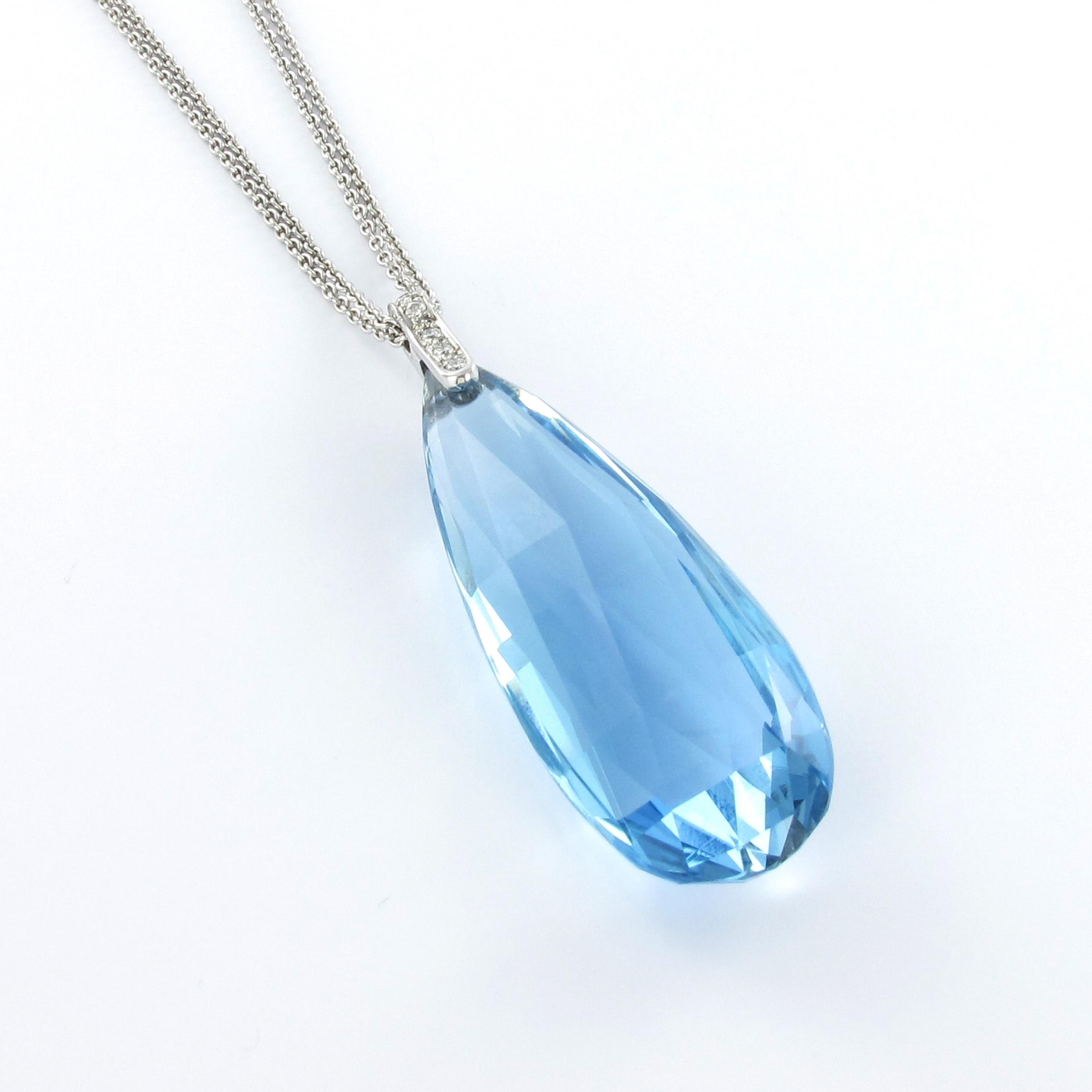 Aquamarine Briolette and Diamond Necklace in 18 Karat White Gold In Excellent Condition In Lucerne, CH