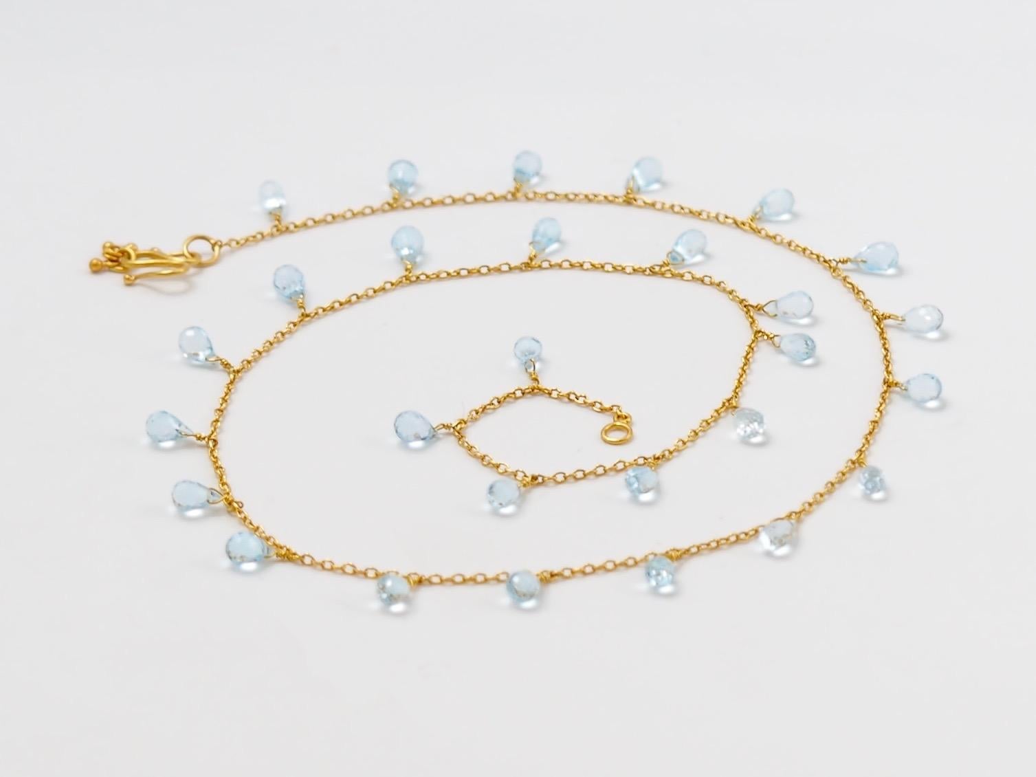 Aquamarine Briolette Drop 22 Karat Gold Necklace In New Condition In Paris, Paris