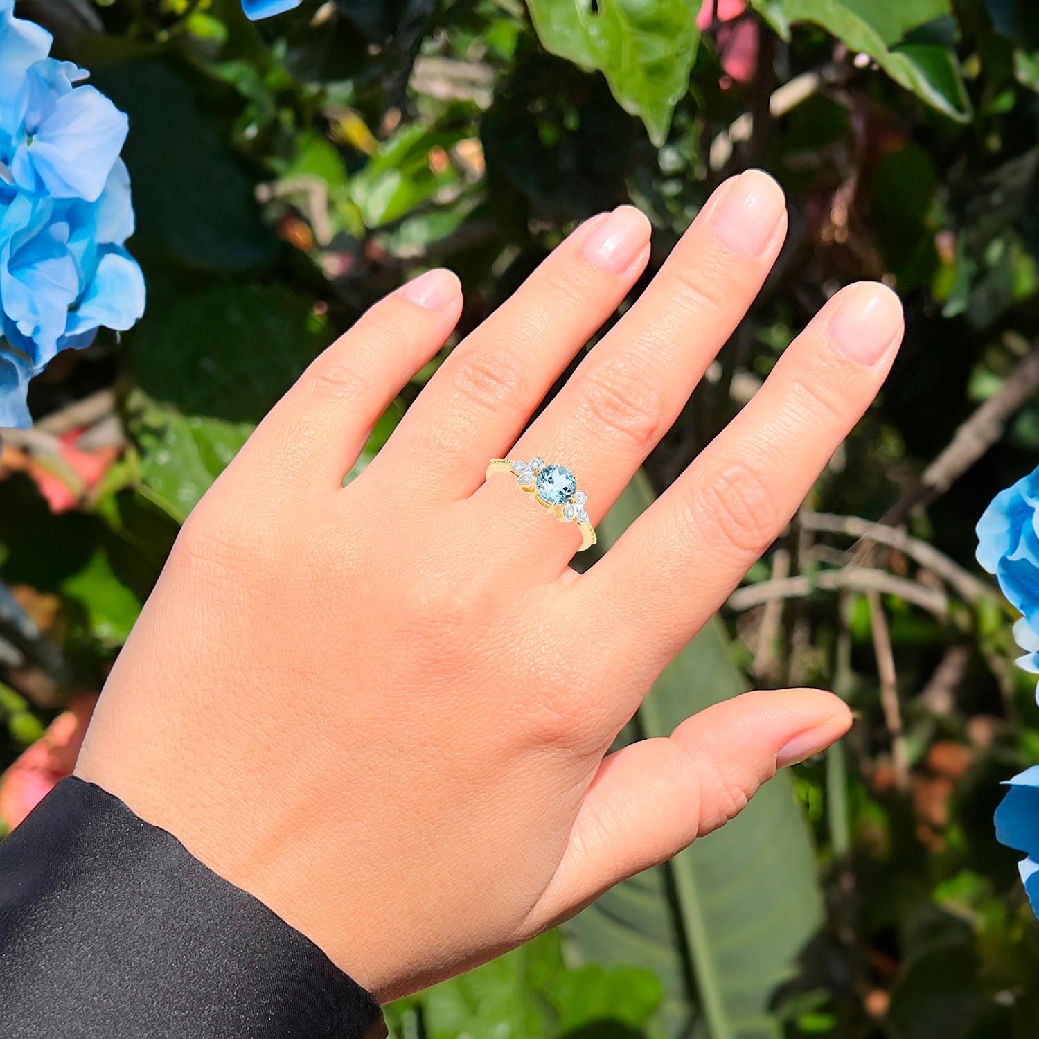 Anillo Mariposa Aguamarina Alas de Diamante 0,79 Quilates Oro Amarillo 14K Contemporáneo en venta