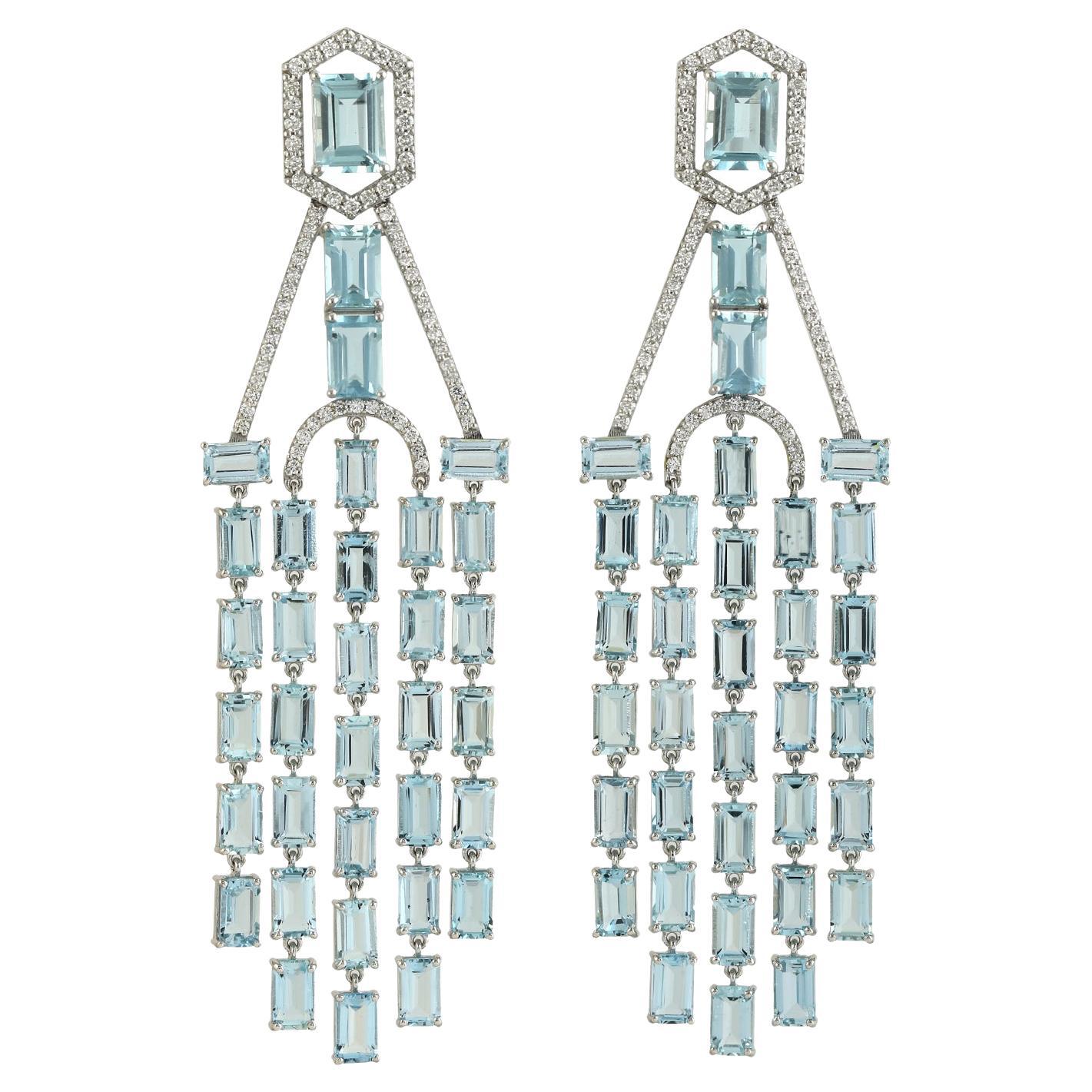 Aquamarine Chandelier Earrings Connected With Diamonds Made In 18k White Gold For Sale