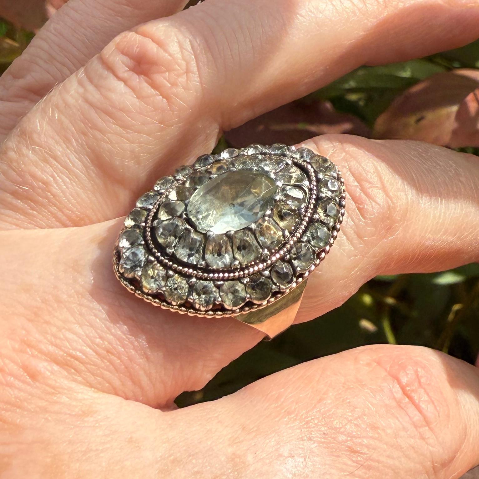 Bague d'aigue-marine en argent et en or. Portugais, fin du XVIIIe siècle. Unisexe en vente