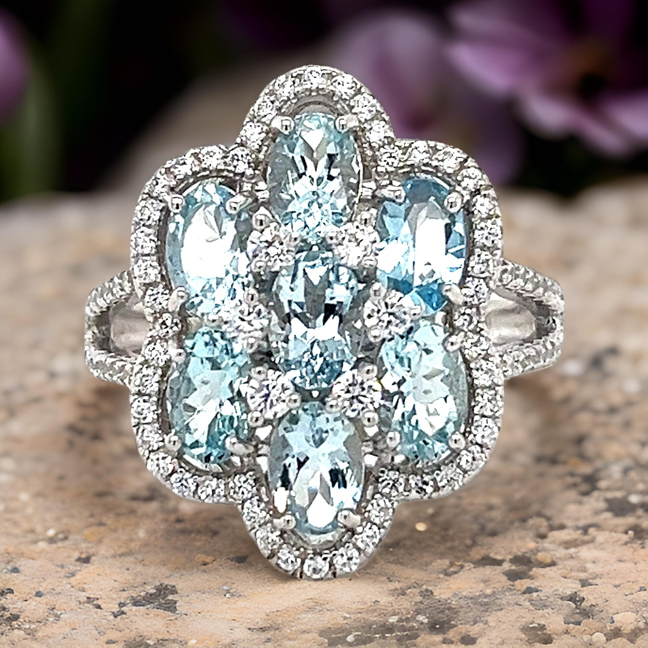 Anello con gemma di forma ovale con acquamarina naturale 6x4 mm - Anello d'argento da damigella d'onore - Anello con dichiarazione di acquamarina - Regalo per lei

♥ Benvenuti su Blue Star Gems I nostri gioielli gioiosi e significativi
Noi di Blue