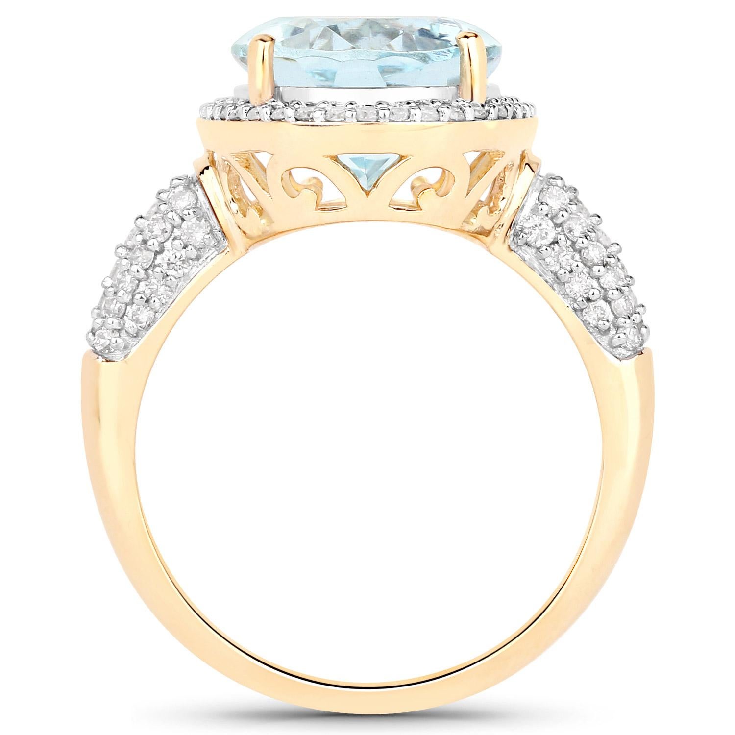 Women's or Men's Aquamarine Cocktail Ring Diamond Setting 5.45 Carats 14K Yellow Gold For Sale