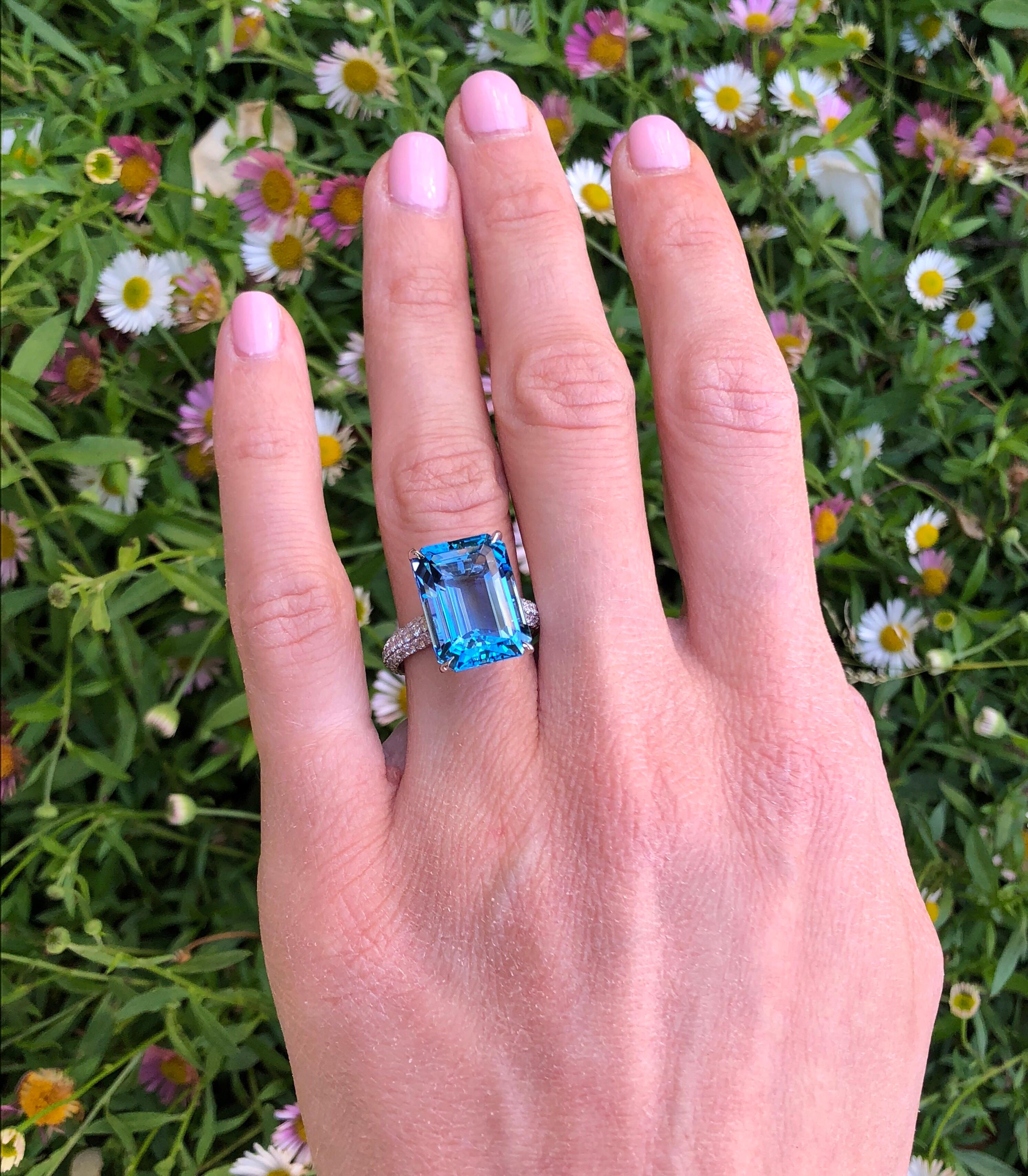 Aquamarine Ring Emerald Cut 9.59 Carats 1