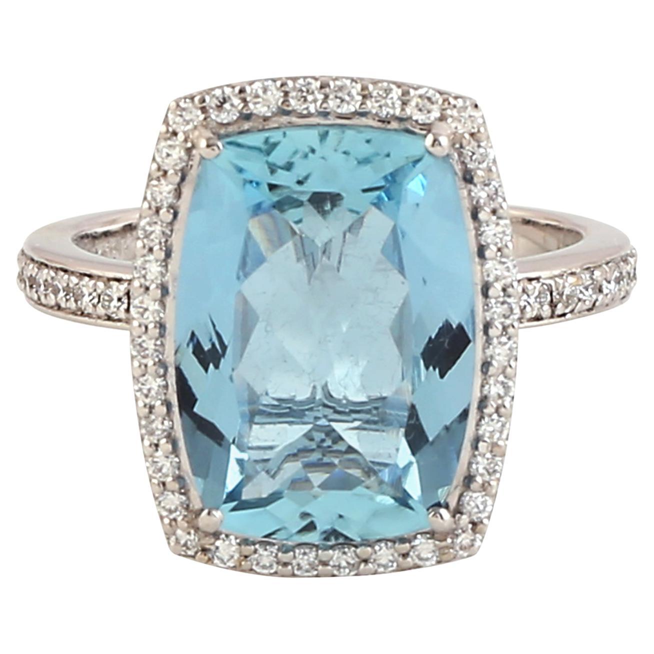 Aquamarine Cocktails Ring With Diamonds Made In 18k White Gold