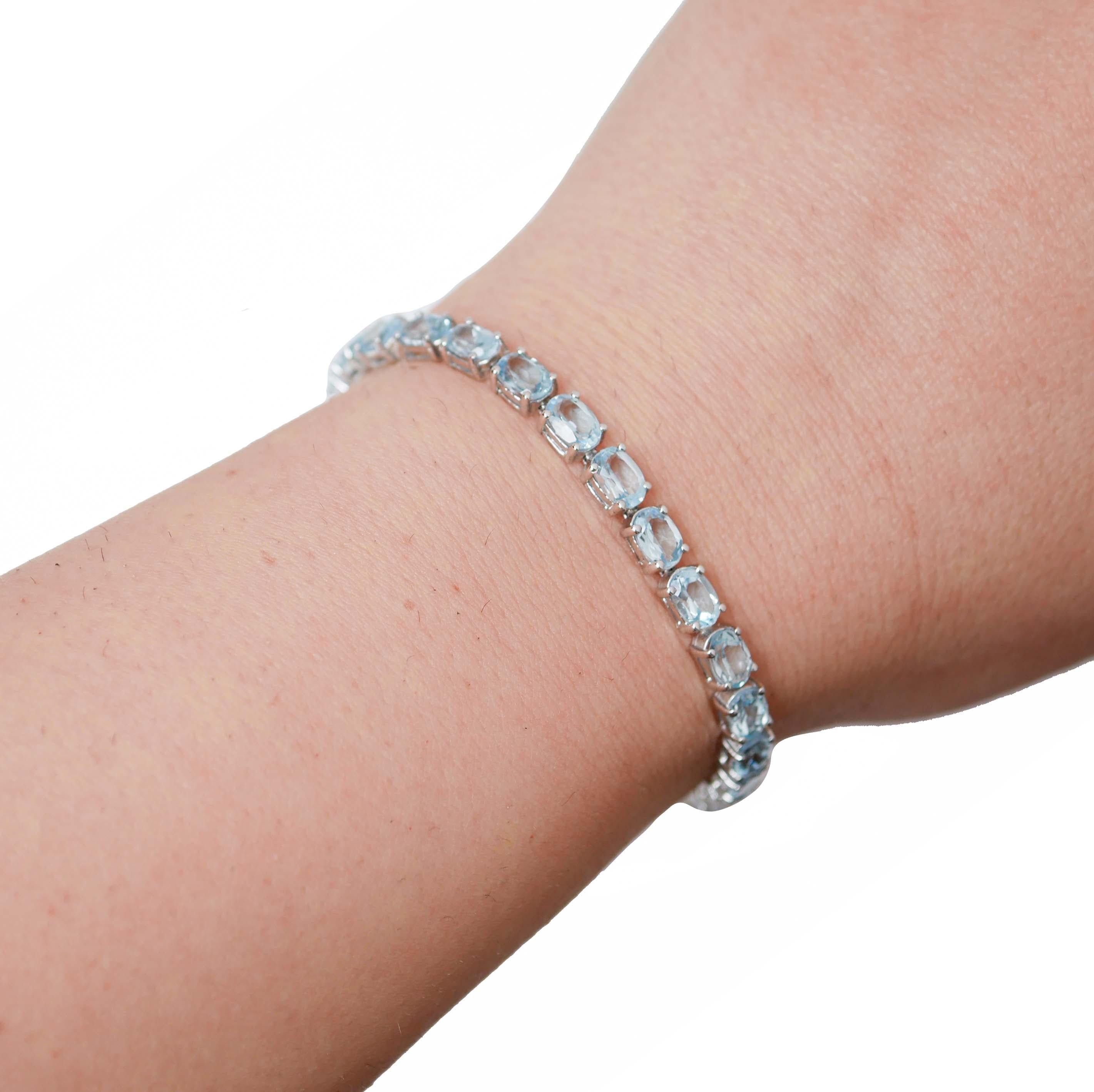 Aquamarine Colour Topazs, 14 Karat White Gold Tennis Bracelet. In Good Condition For Sale In Marcianise, Marcianise (CE)