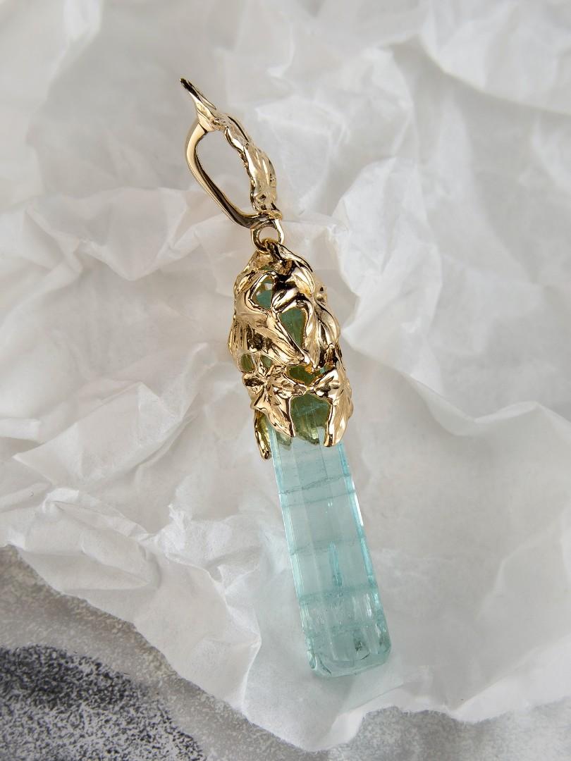 Aquamarine Crystal Necklace gold natural blue beryl raw gemstone In New Condition In Berlin, DE
