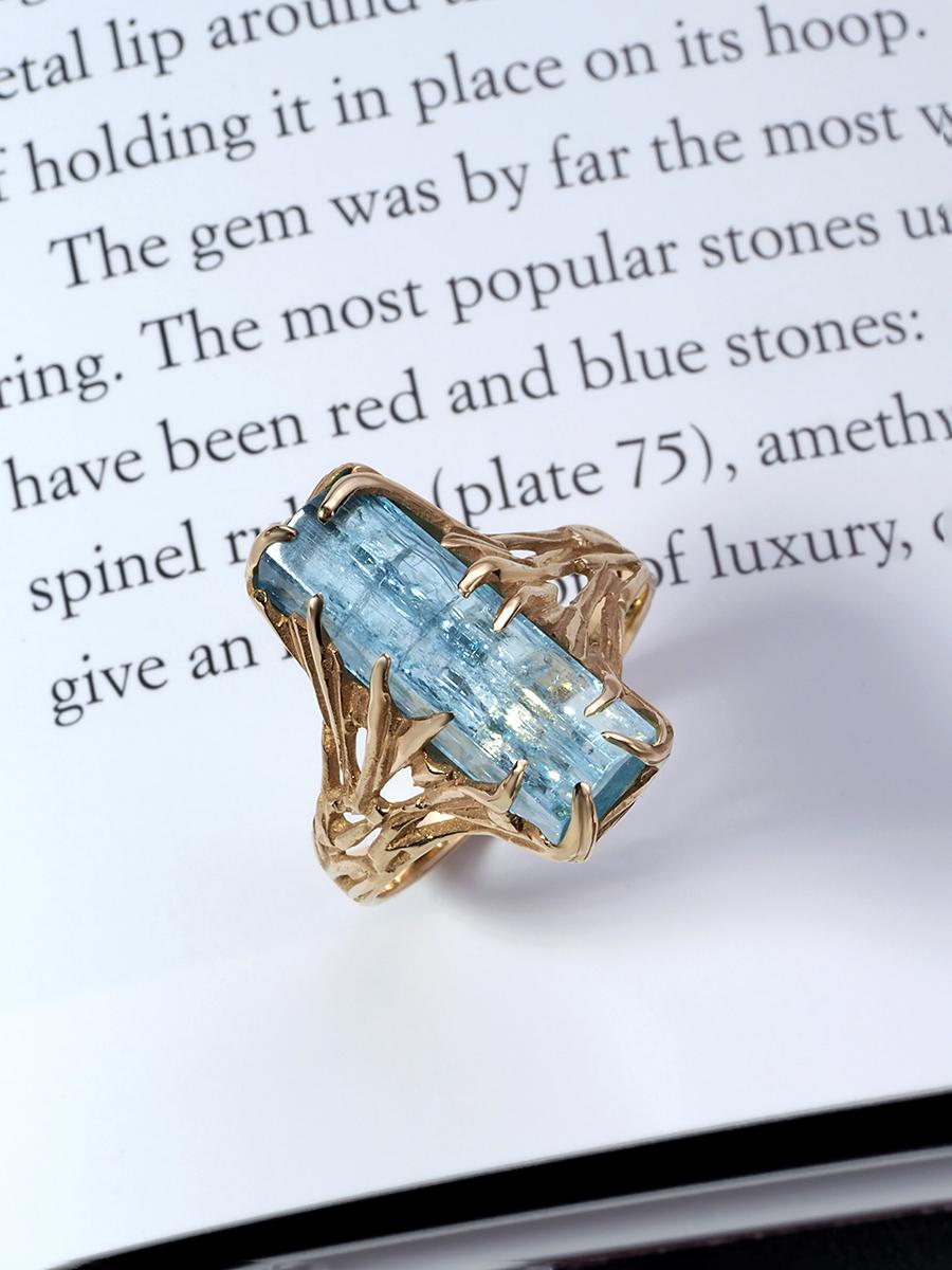 blue beryl gemstone