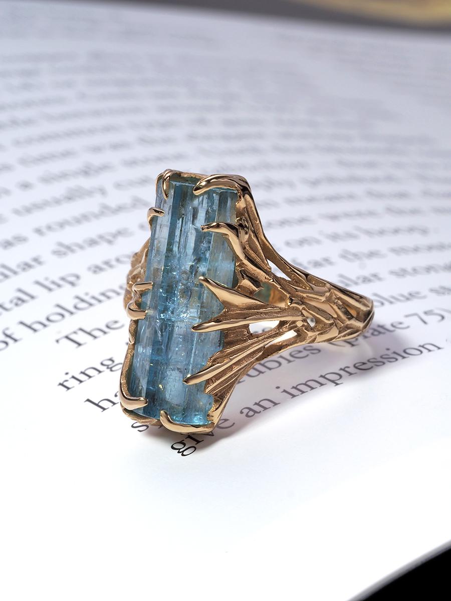 Uncut Aquamarine Crystal Gold Ring Blue Beryl Unisex modern engagement For Sale