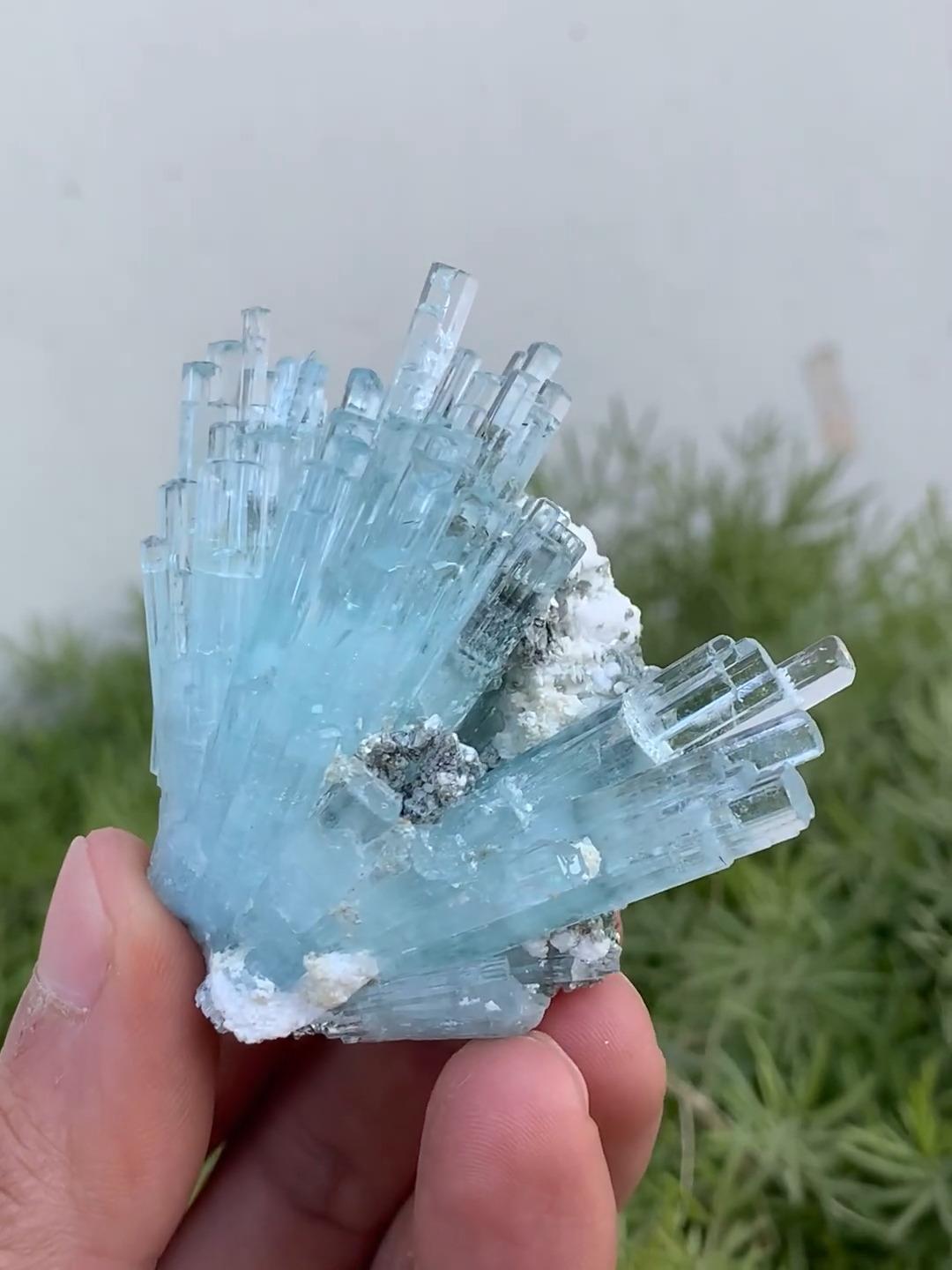Art Deco Aquamarine Crystals Cluster with Muscovite and Albite Matrix From Pakistan For Sale