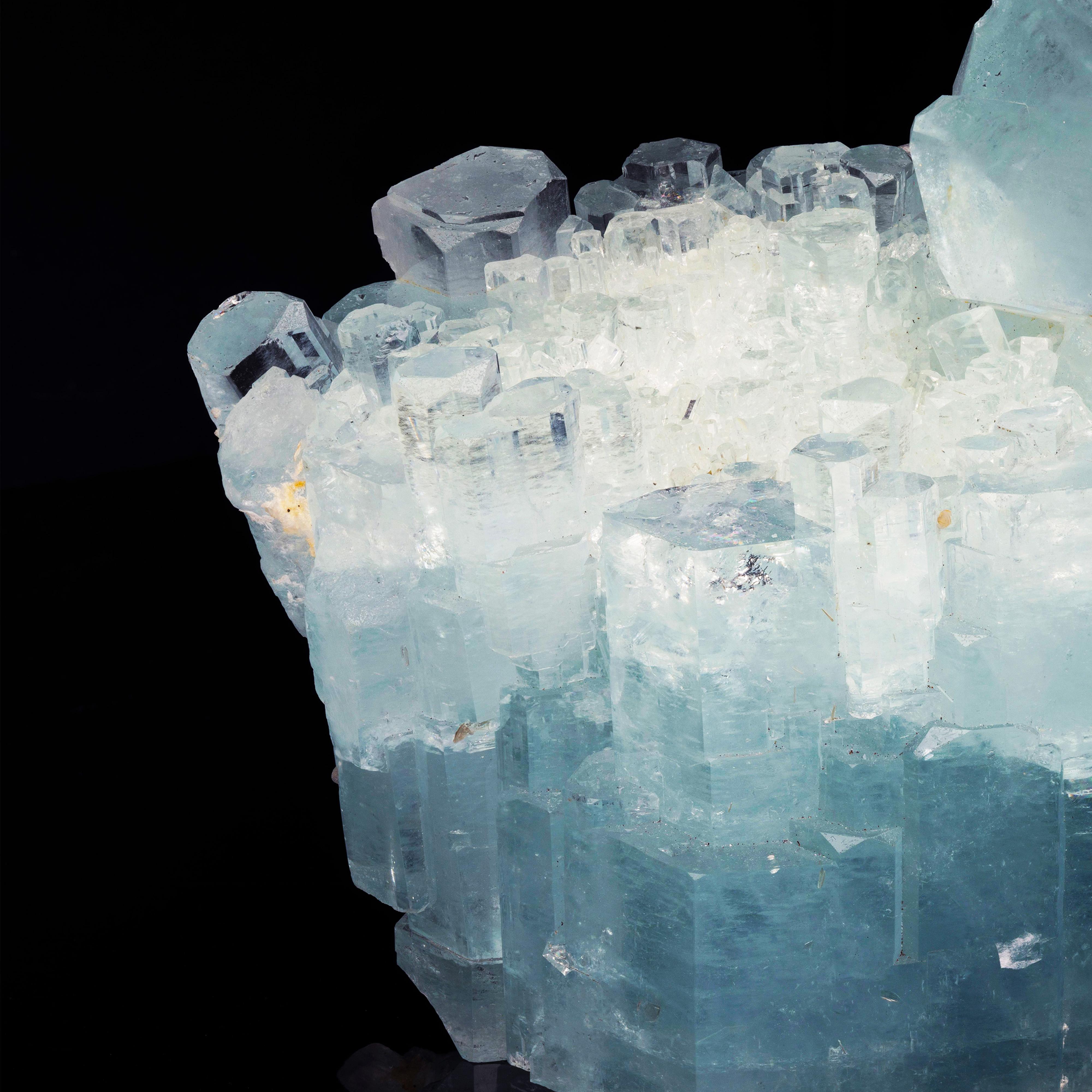 Aquamarine crystals with Muskovite In New Condition In New York, NY