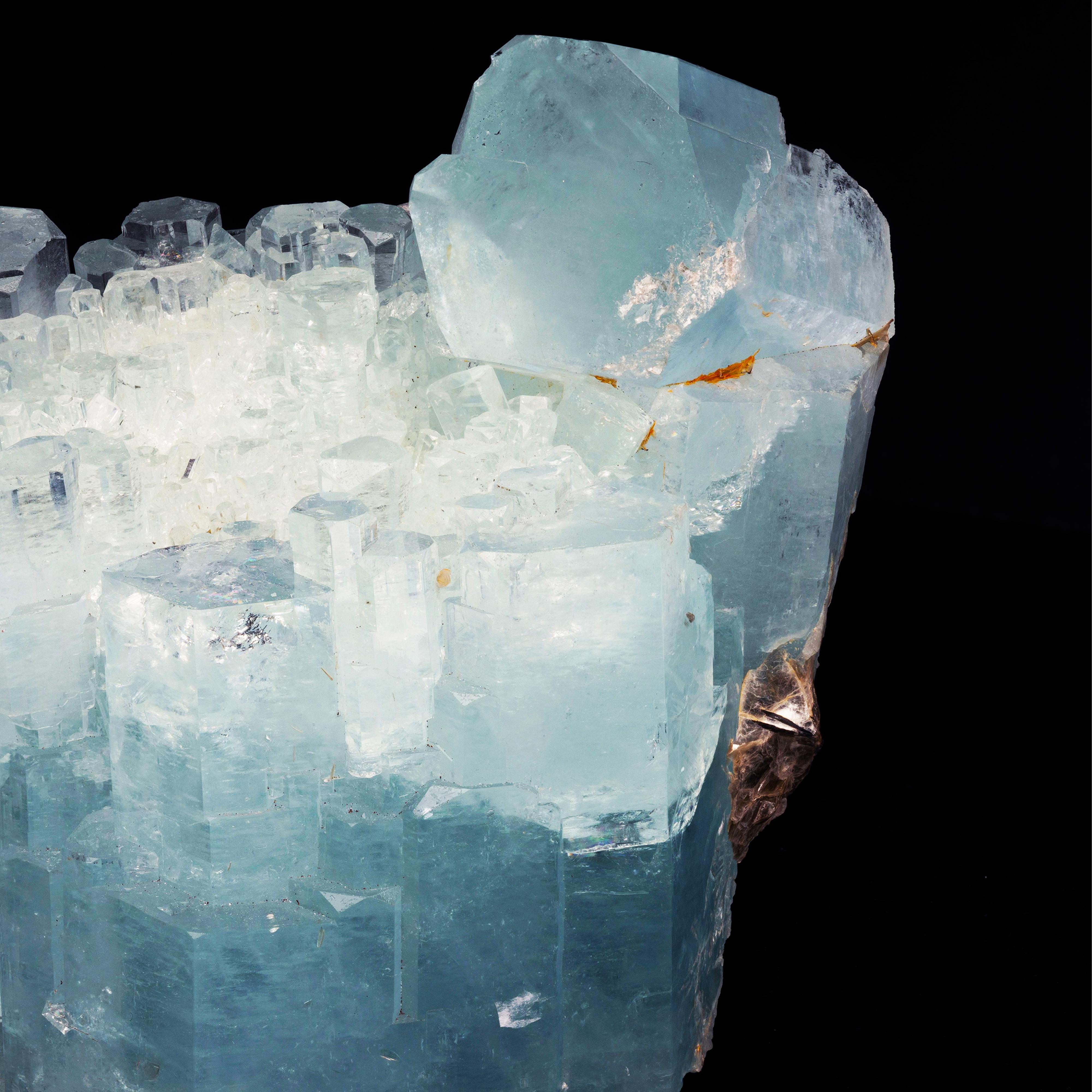 Contemporary Aquamarine crystals with Muskovite