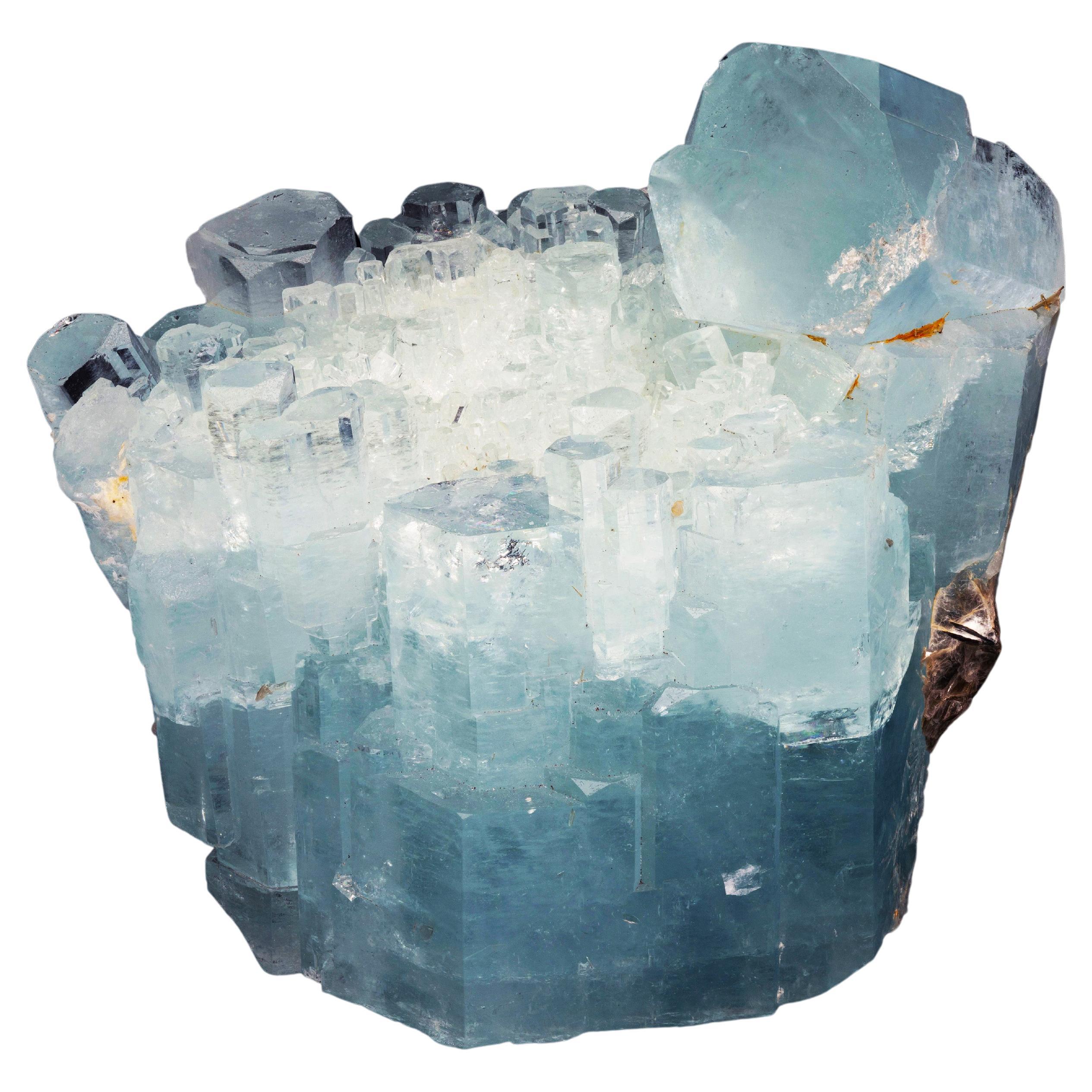 Aquamarine crystals with Muskovite