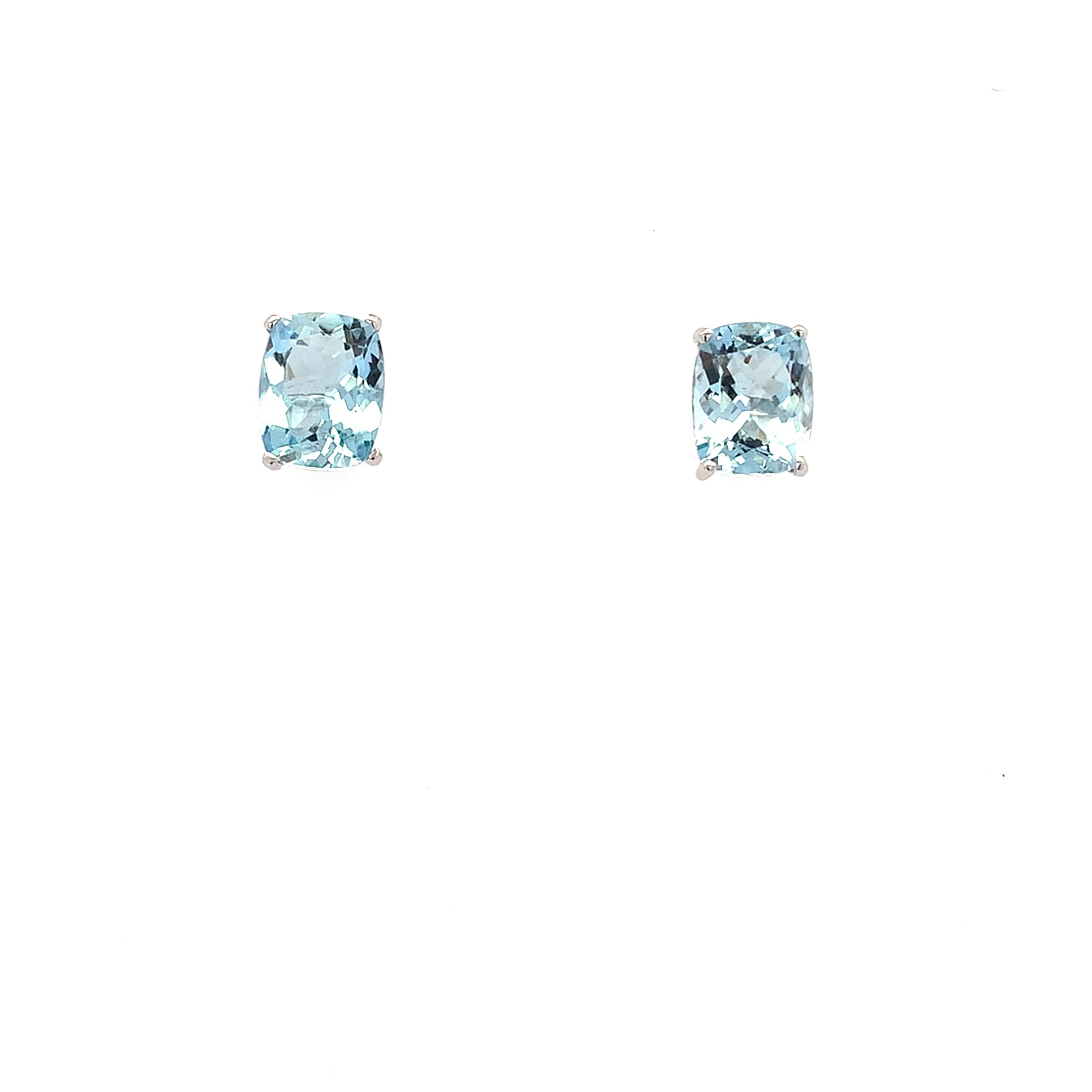 Clous d'oreilles art déco en or blanc 18 carats avec aigue-marine taille coussin Pour femmes en vente