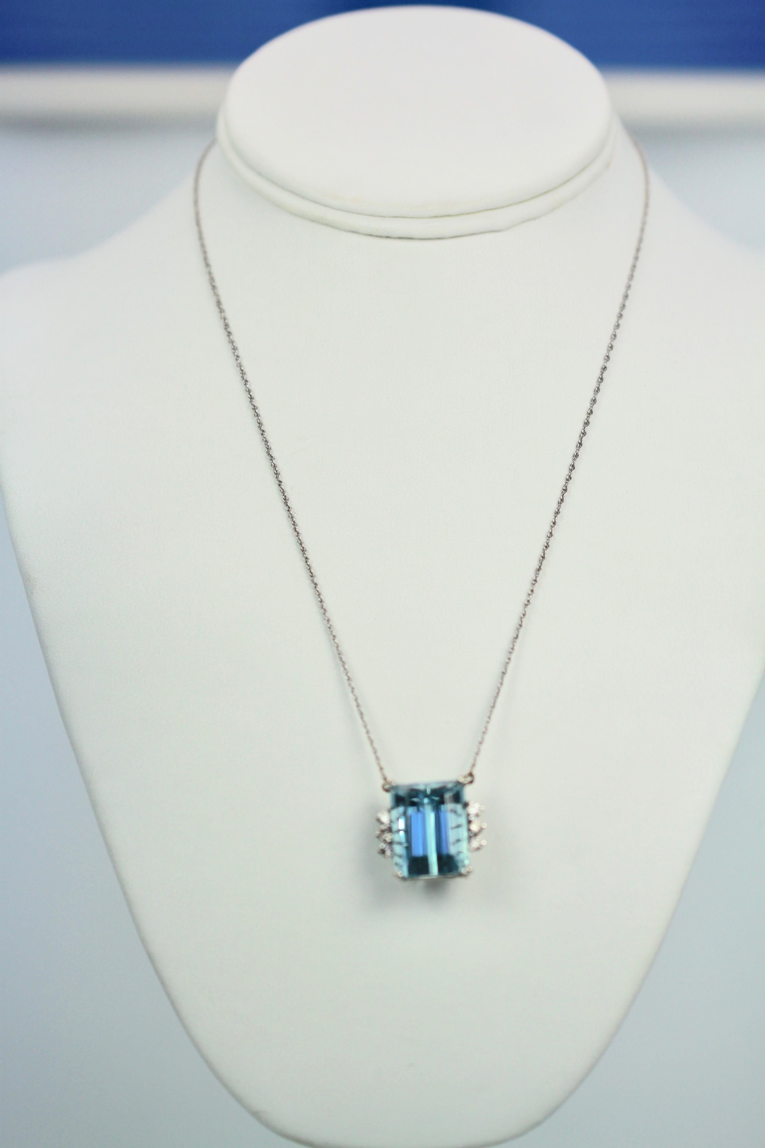 Aquamarine Diamond 14 Karat White Gold Necklace 2