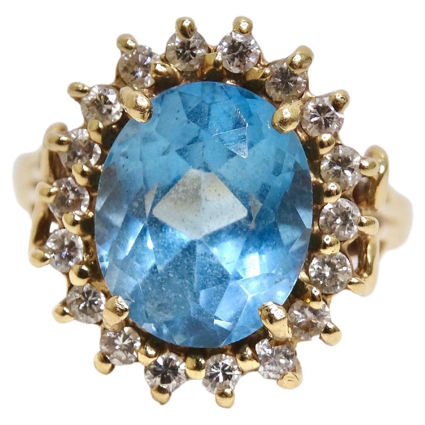 You will be mesmerized by the beauty of this ring! You can wear the beauty and wonder of the deep sea on your fingers. It features an extravagant aquamarine stone that has arguably the most beautiful color of all gems. Aquamarine is the birthstone