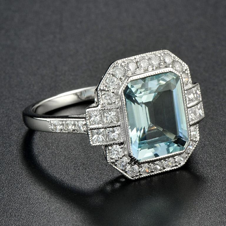 Art Deco Aquamarine Diamond 18 Karat White Gold Cocktail Ring