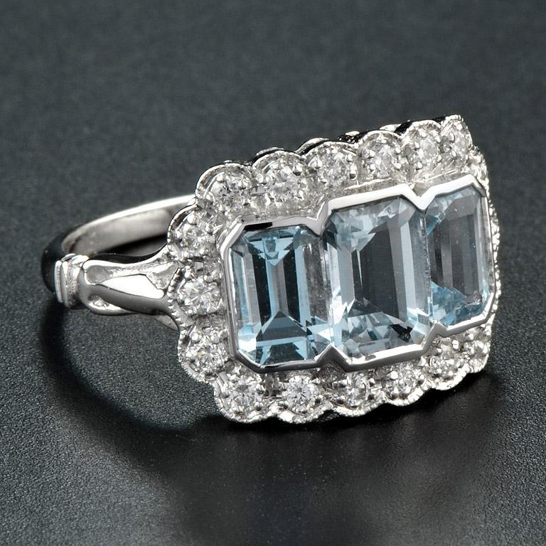 Art Deco Aquamarine Diamond 18 Karat White Gold Cocktail Ring