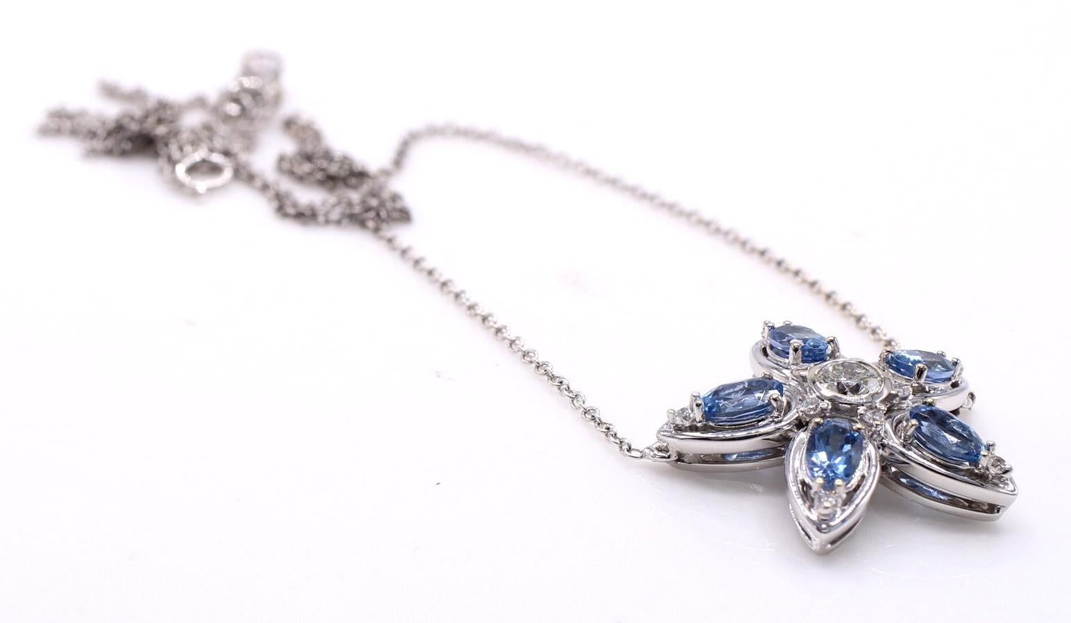 Contemporary Aquamarine Diamond 18 Karat White Gold Pendant For Sale