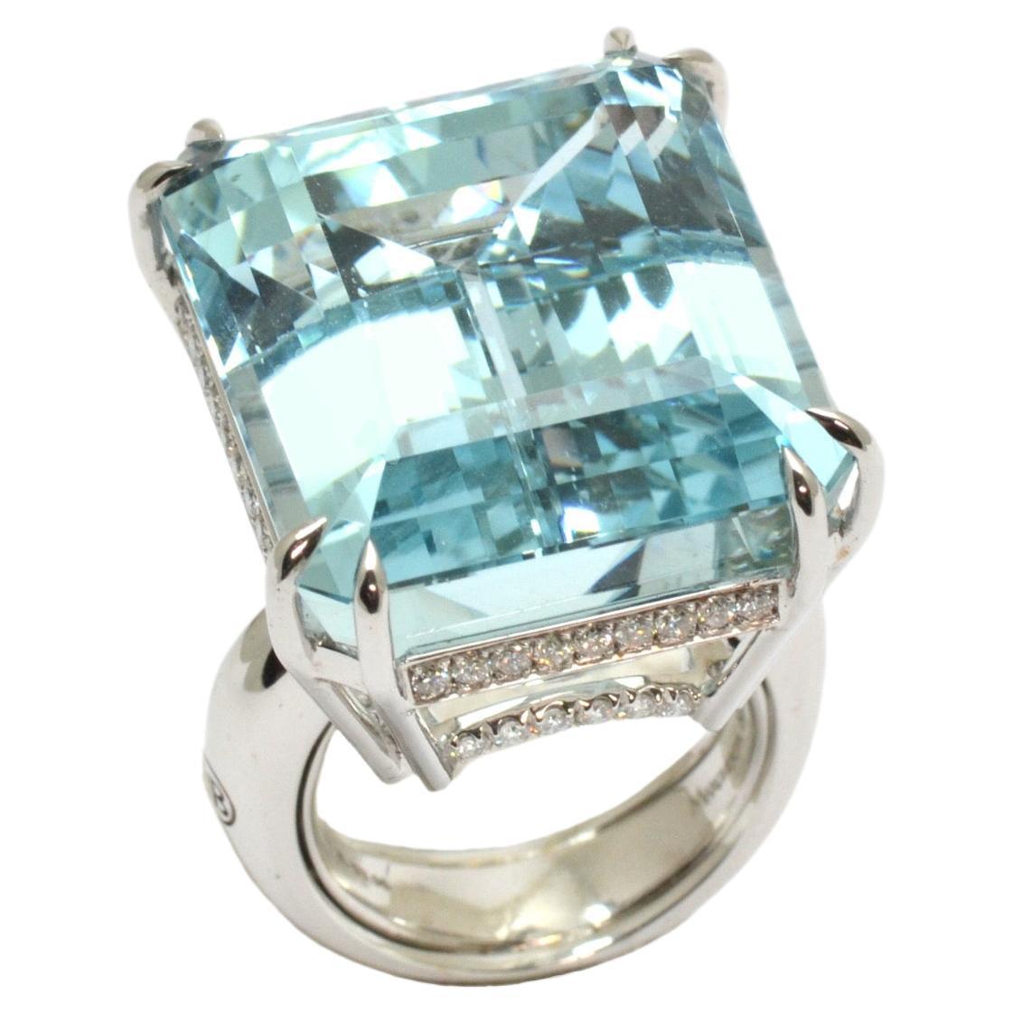 Aquamarine Diamond 18 KT White Gold Made in Italy Cocktail Ring For Sale