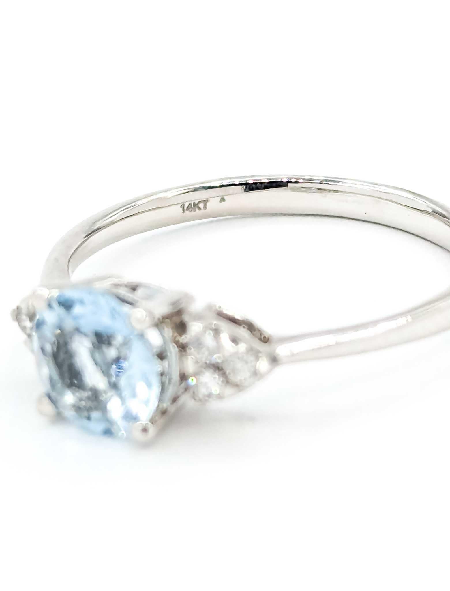 Anello con acquamarina e diamanti in oro bianco 14k in vendita 4
