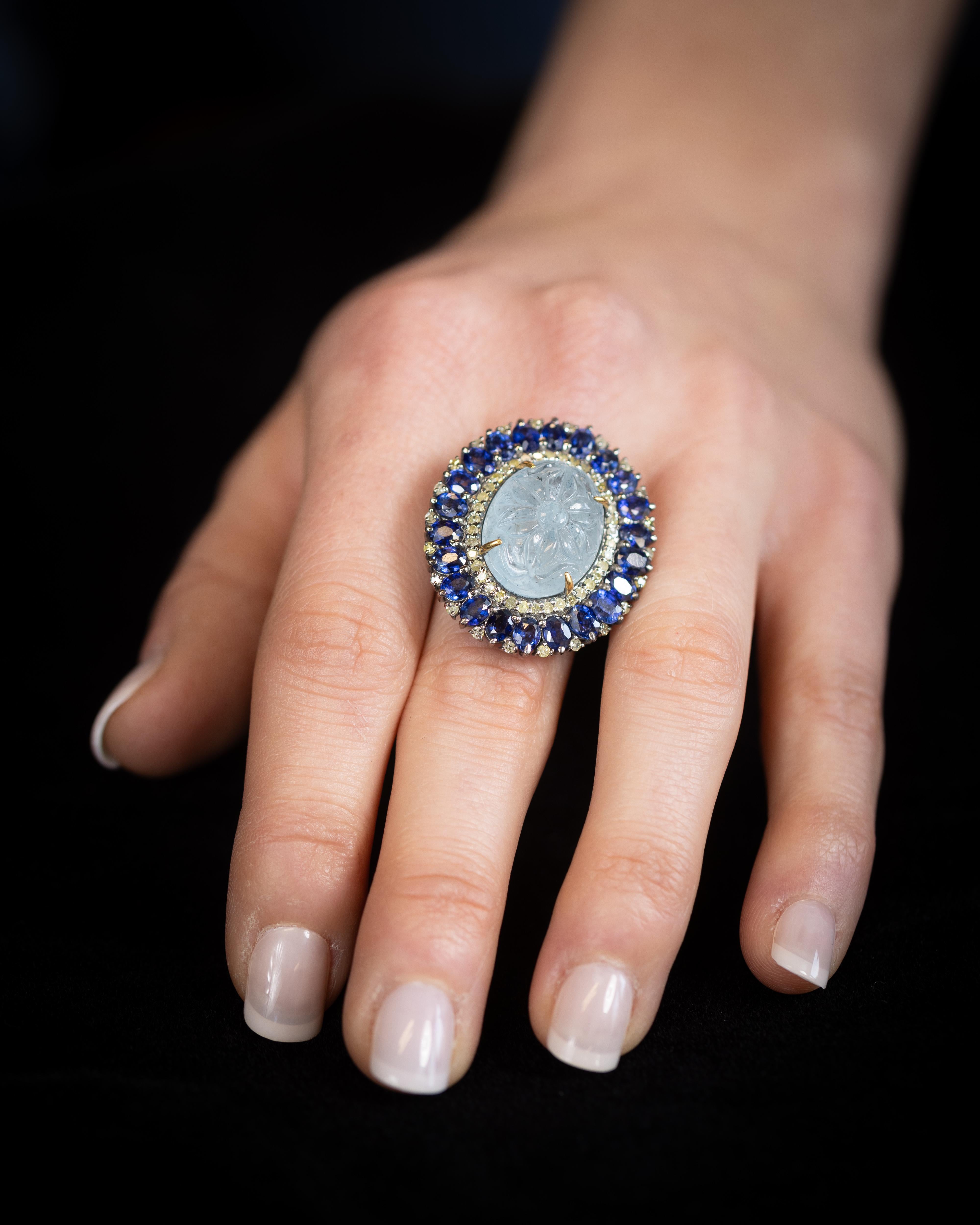 Women's or Men's Aquamarine, Diamond and Blue Sapphire Cocktail Ring For Sale