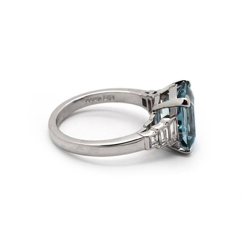 Aquamarine Diamond and Platinum Ring In New Condition In London, GB