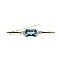 Aquamarine Diamond Bar Brooch in Gold 585
