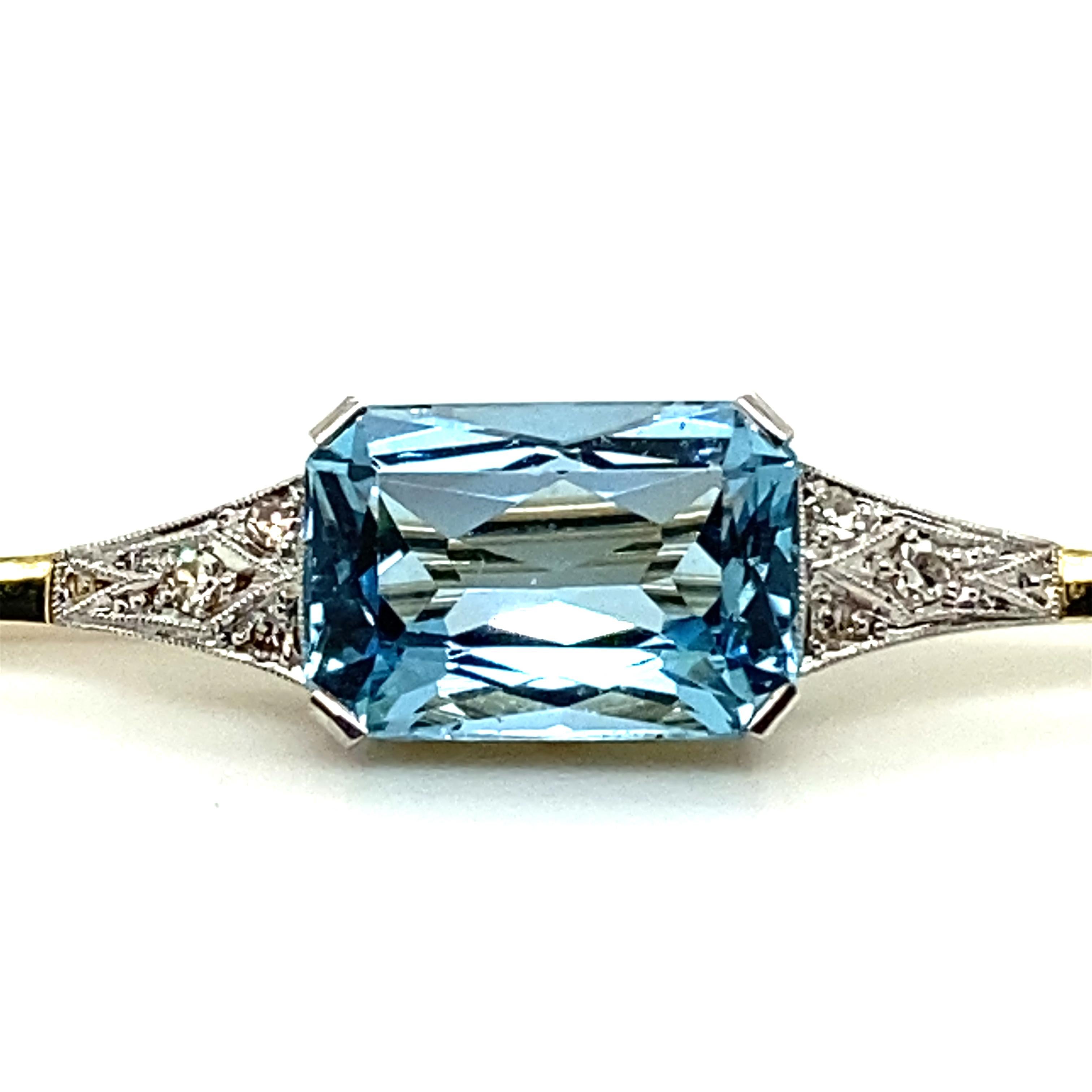 Broche de barra de diamantes aguamarina en oro 585 en Bueno estado para la venta en Lucerne, CH