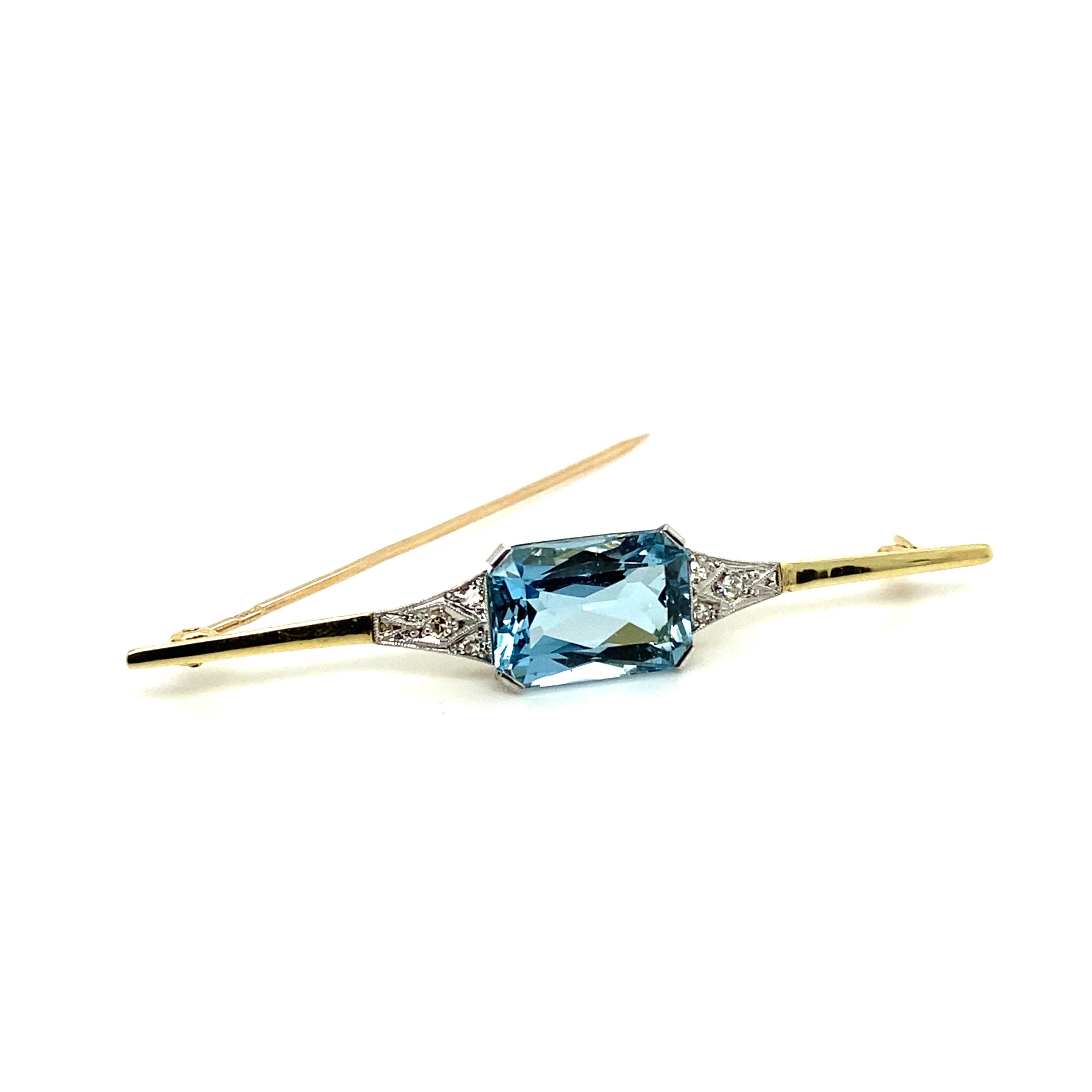 Femenino o masculino Broche de barra de diamantes aguamarina en oro 585 en venta