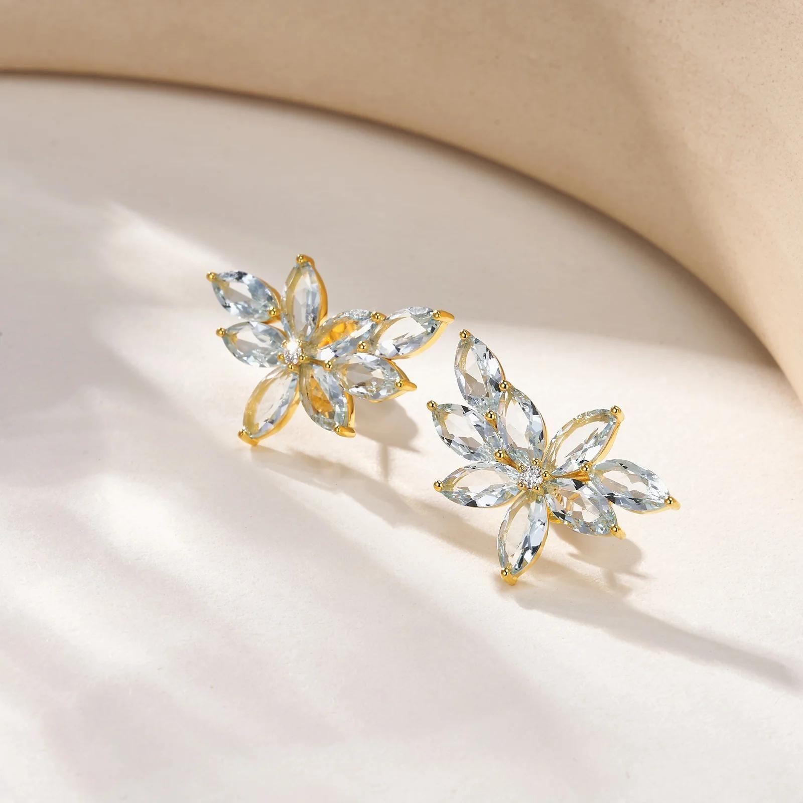 Nina Zhou Aquamarine Diamond Cluster Earrings In New Condition For Sale In Rowland Heights, CA
