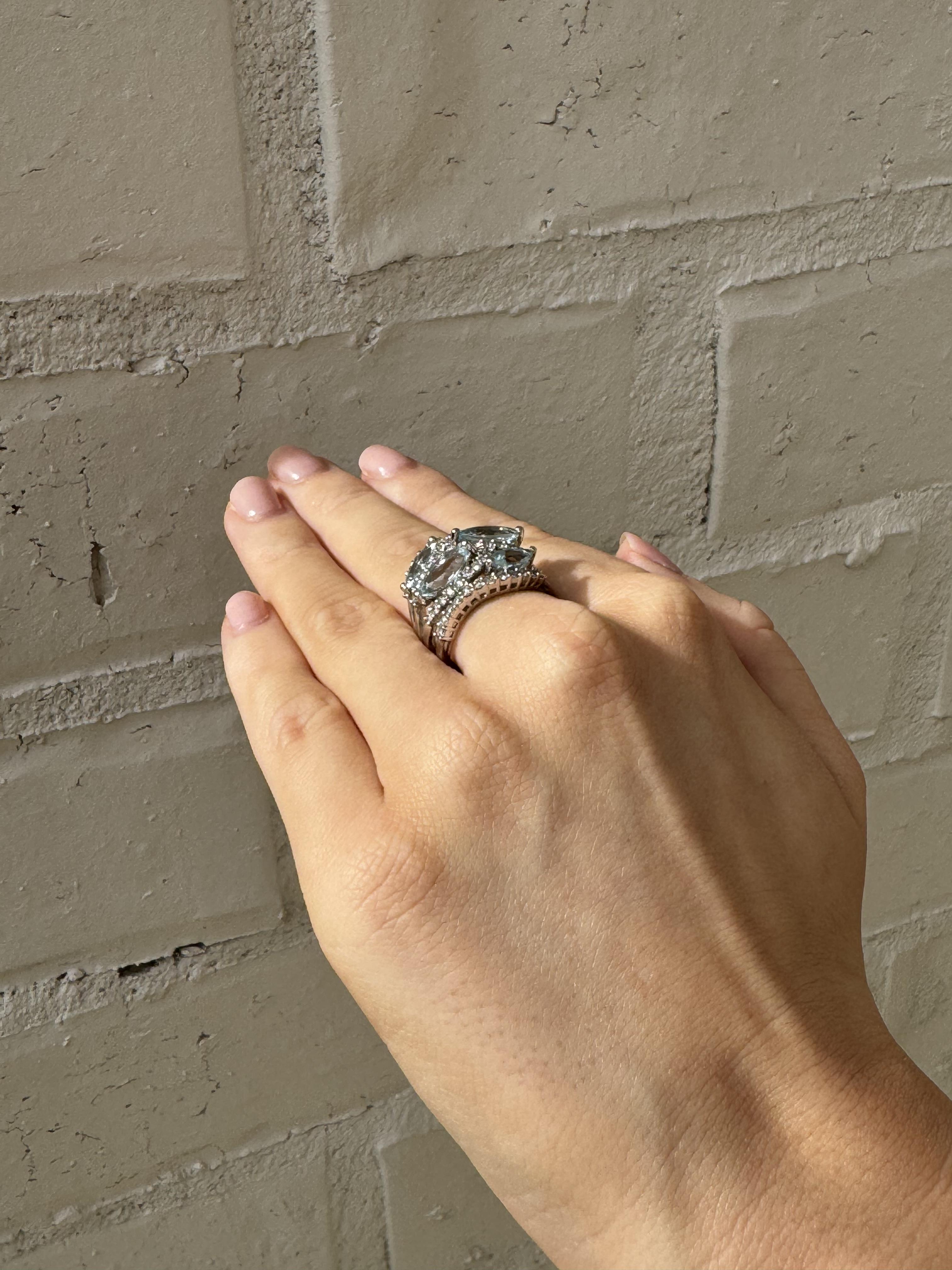 Aquamarine & Diamond Cocktail Ring 14K White Gold In Excellent Condition For Sale In Montgomery, AL