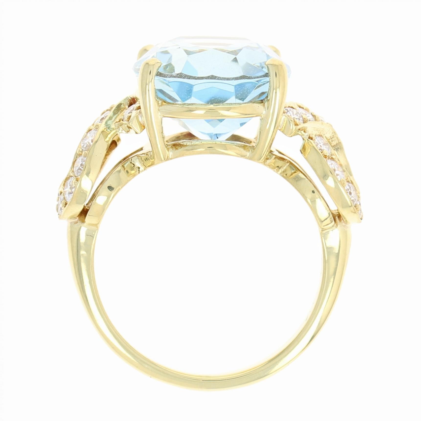 Aquamarine and Diamond Cocktail Ring, 18 Karat Gold Oval Brilliant 7.23 Carat 1