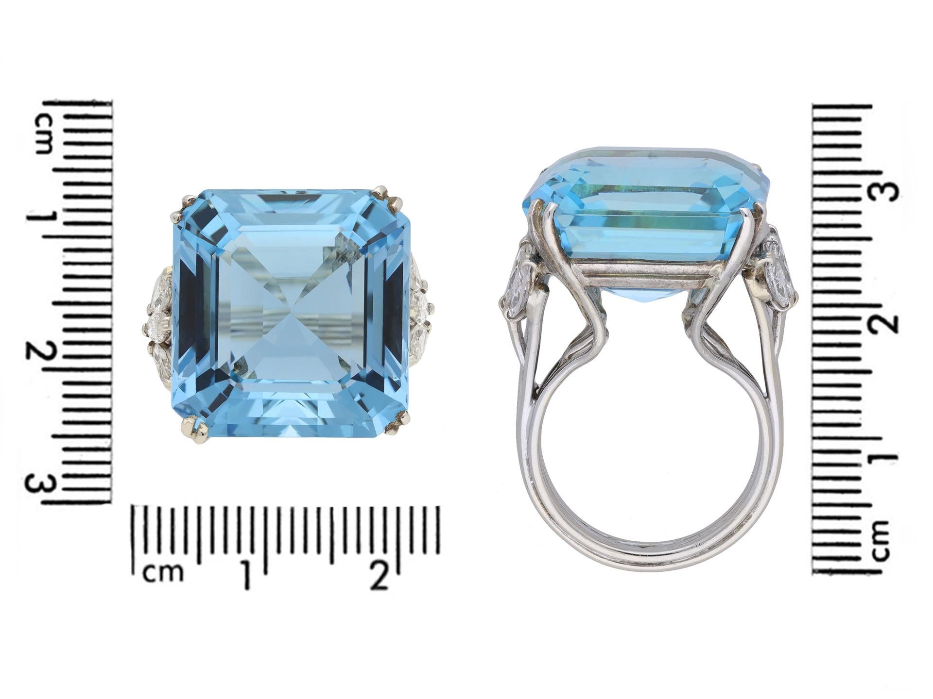 Aquamarine and Diamond Cocktail Ring, circa 1970 In Good Condition For Sale In London, GB